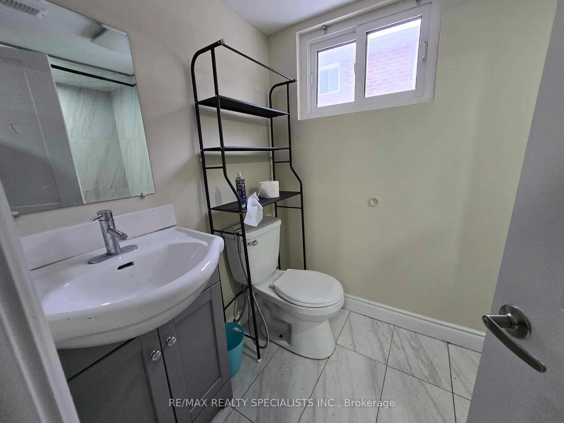 Photo 10 of Unit LOWER, 2167 Dominion Boulevard E, Windsor — HOMEH