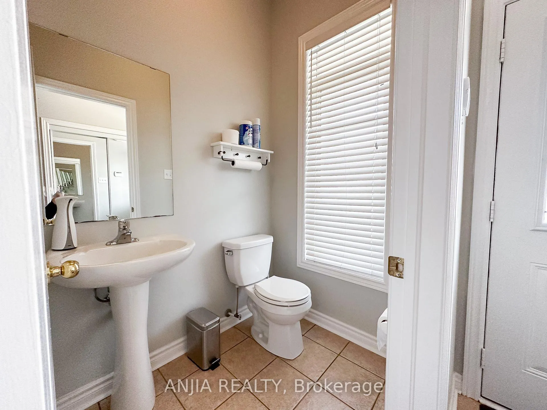 Photo 5 of 21 Fitzroy Avenue, Markham, Wismer — HOMEH