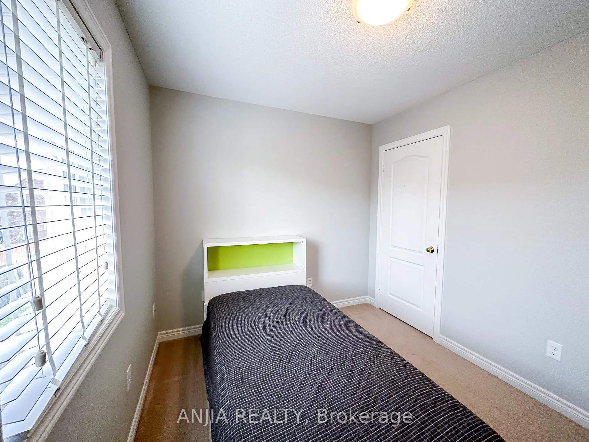 Photo 15 of 21 Fitzroy Avenue, Markham, Wismer — HOMEH