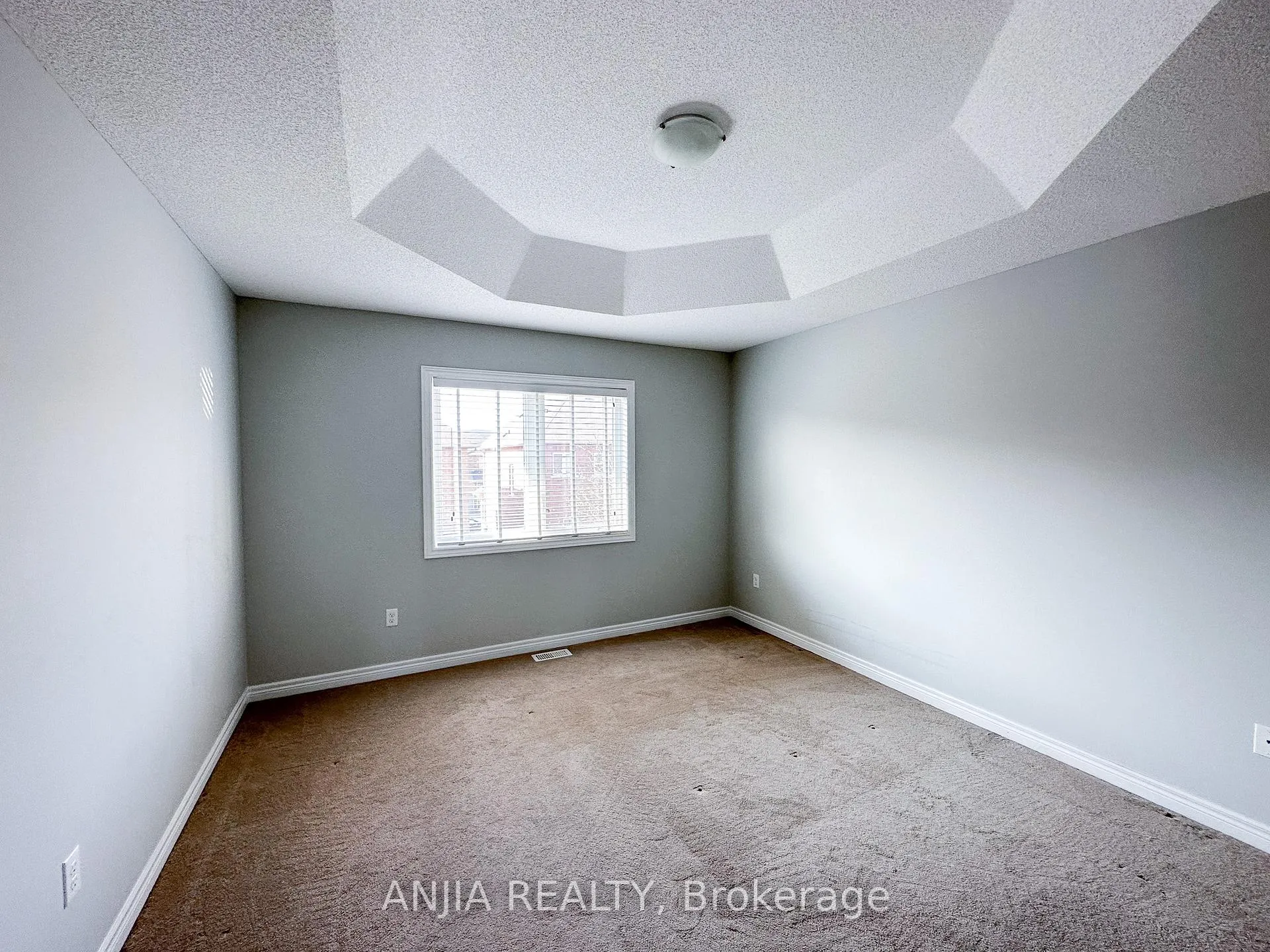 Photo 16 of 21 Fitzroy Avenue, Markham, Wismer — HOMEH