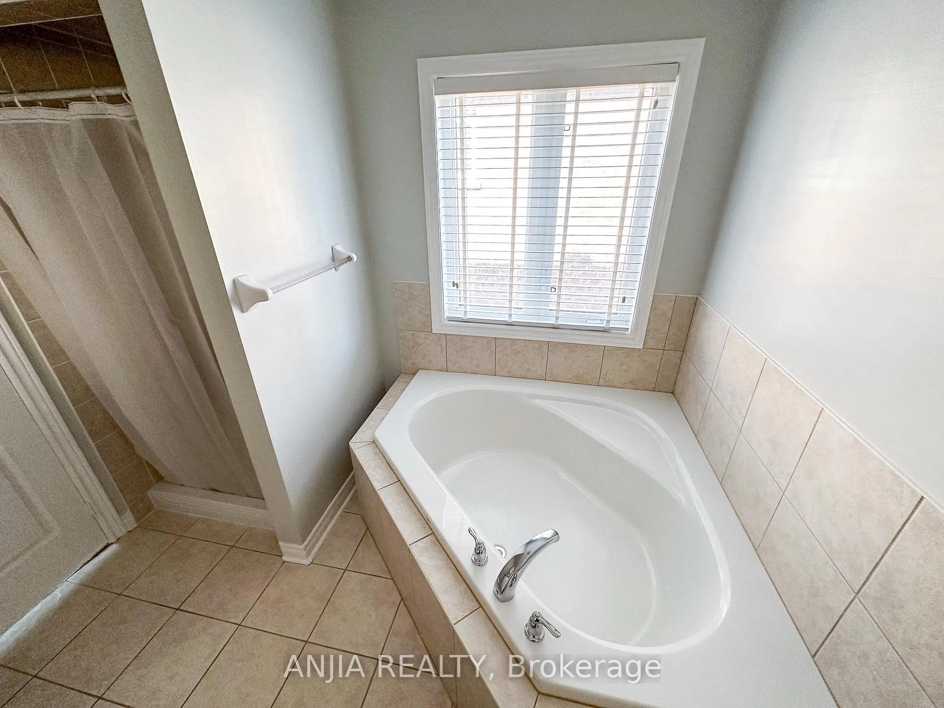 Photo 18 of 21 Fitzroy Avenue, Markham, Wismer — HOMEH