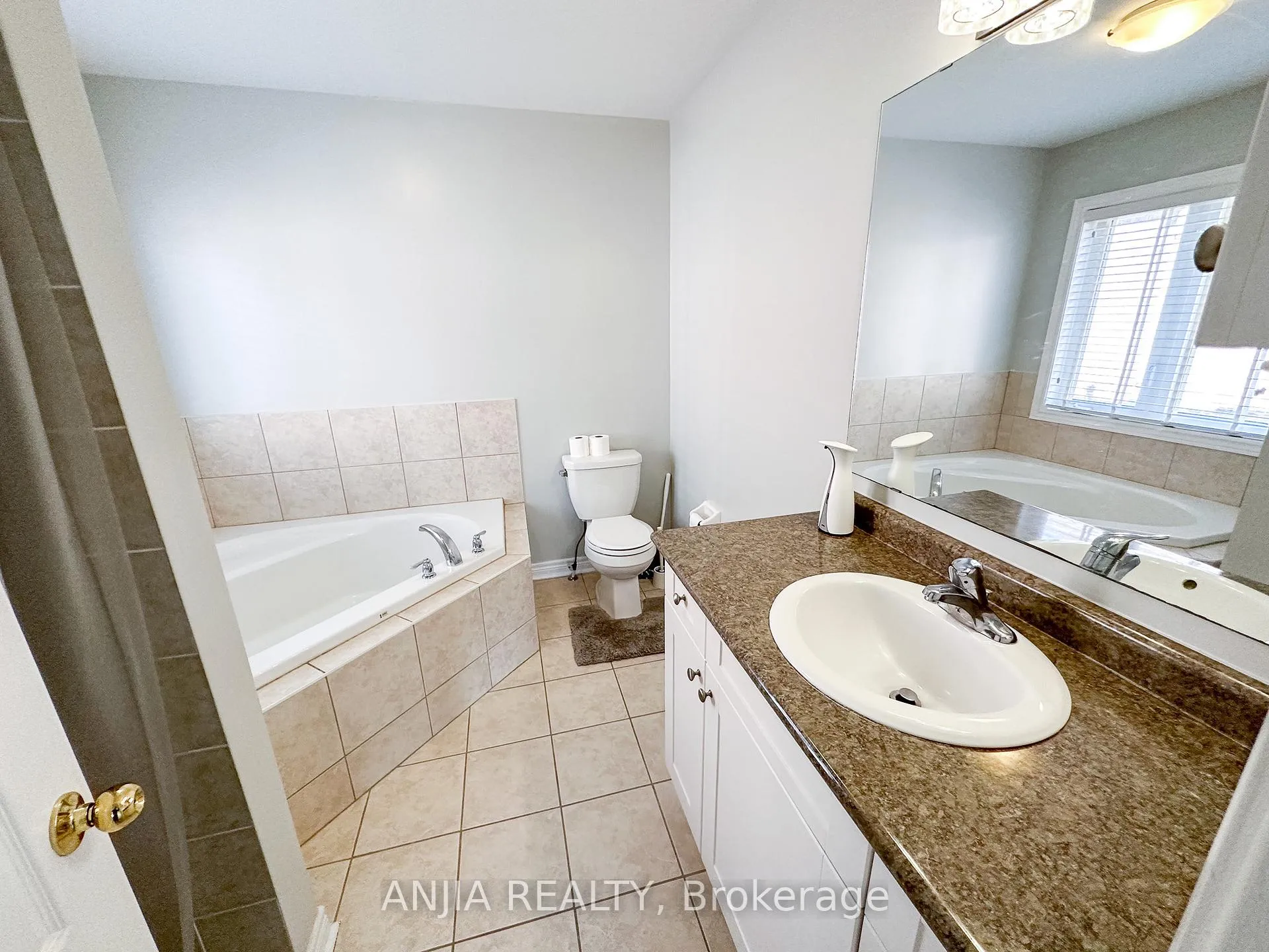 Photo 19 of 21 Fitzroy Avenue, Markham, Wismer — HOMEH