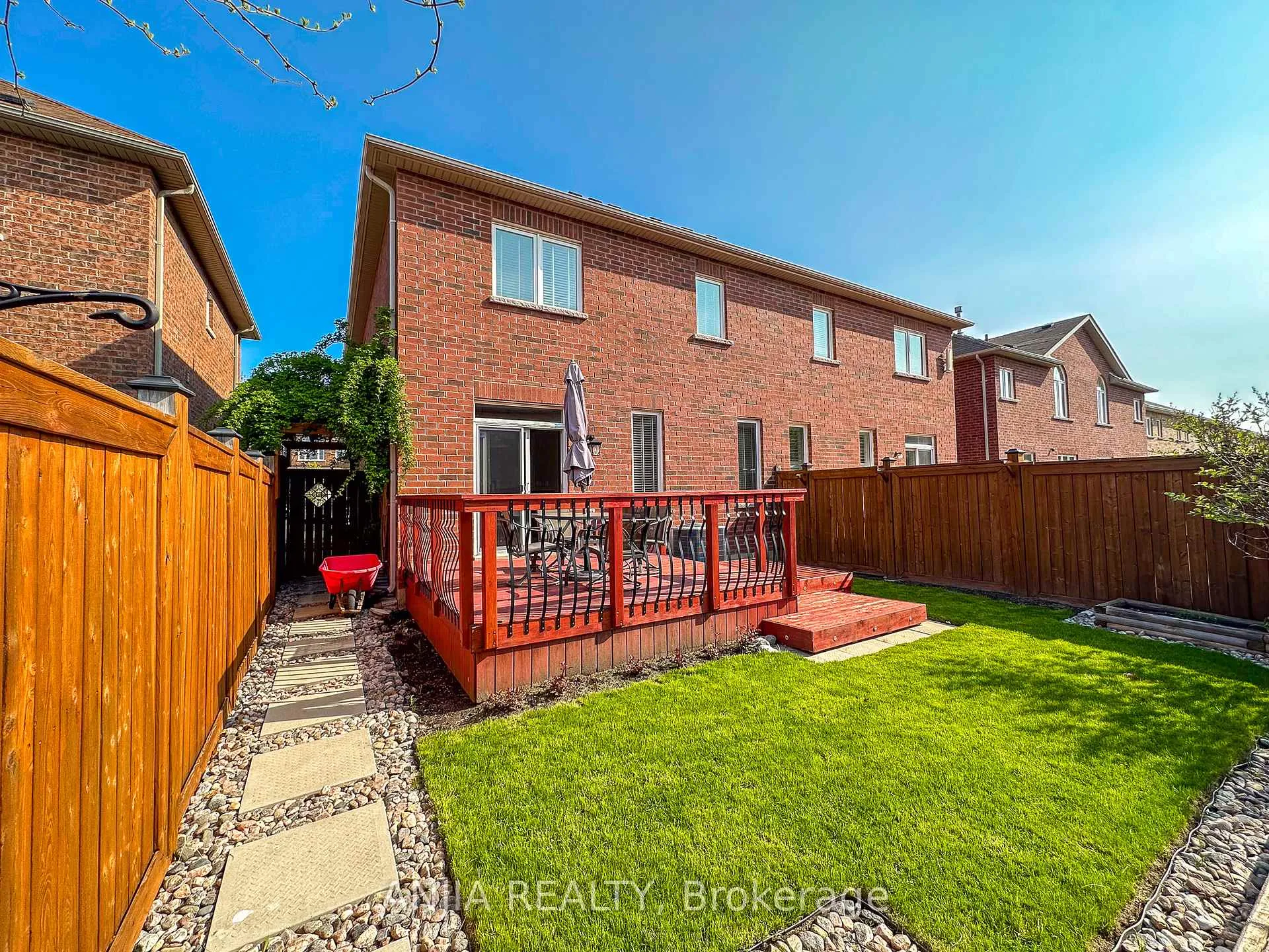 Photo 33 of 21 Fitzroy Avenue, Markham, Wismer — HOMEH