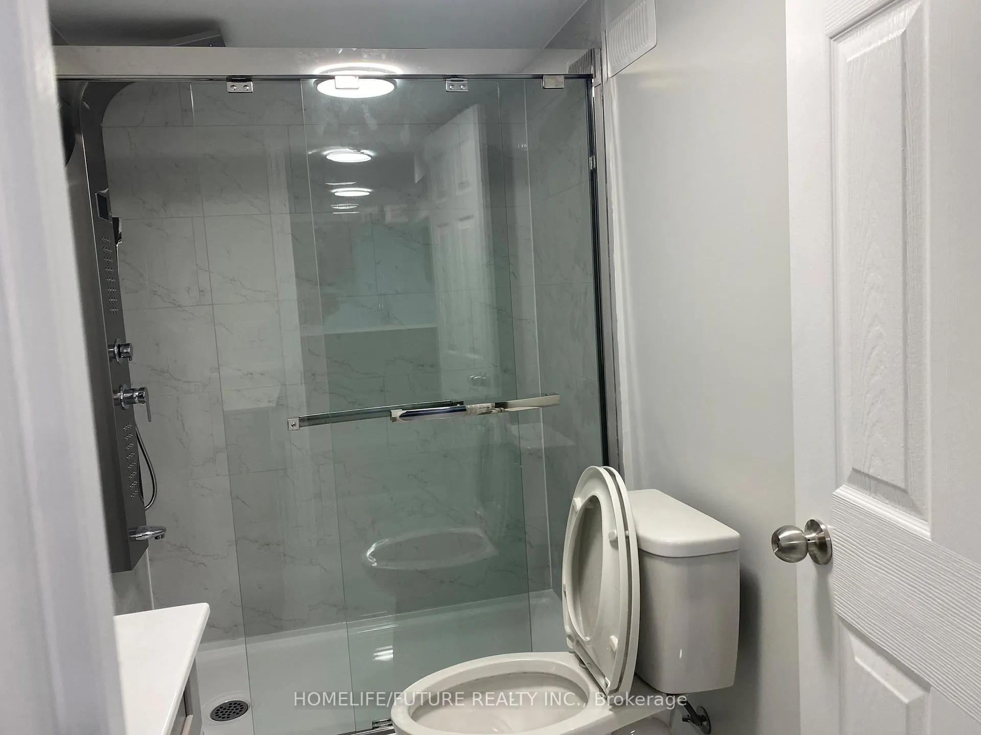 Photo 10 of 223 Fleetwood Drive, Oshawa, Eastdale — HOMEH