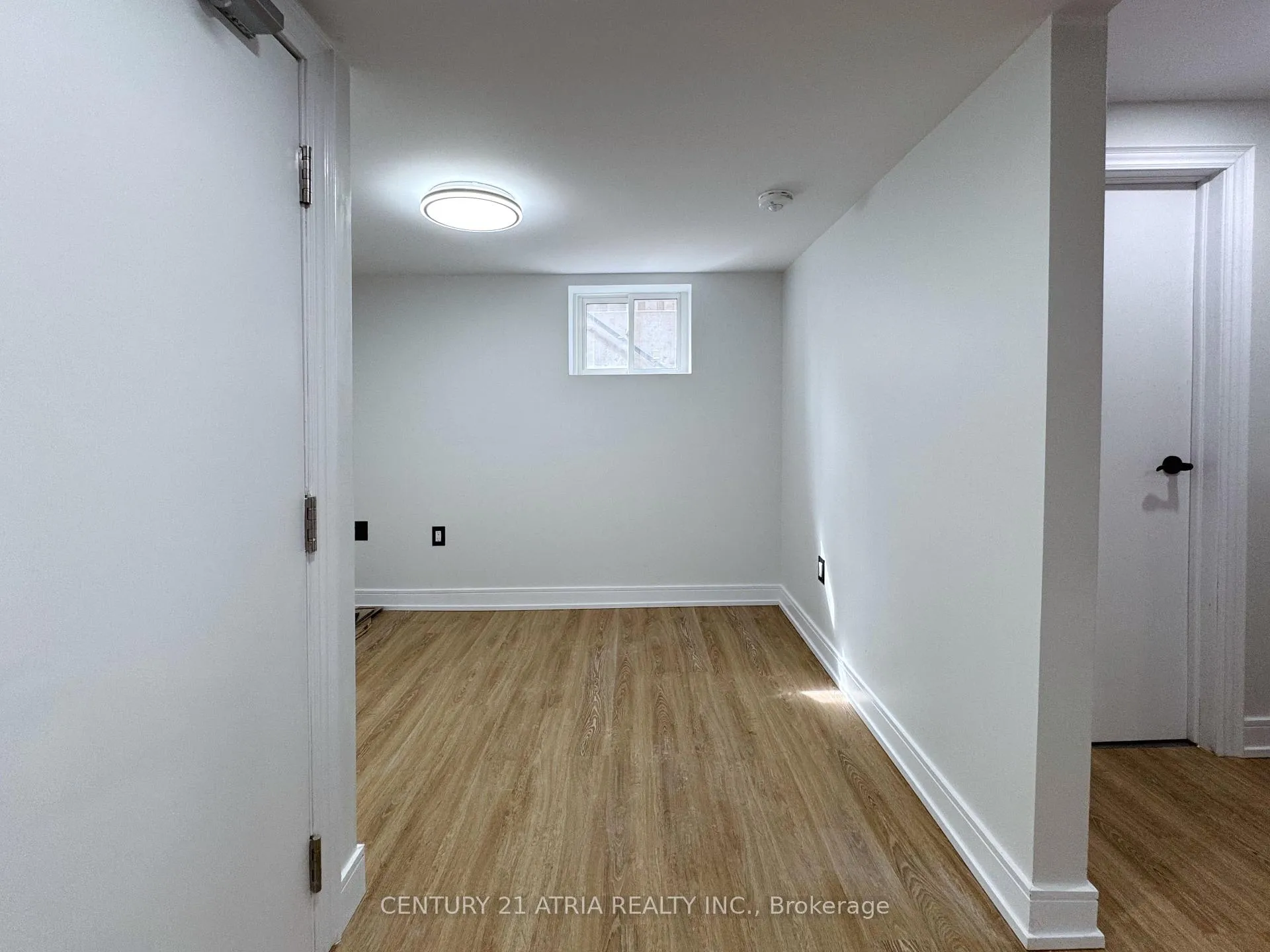 Photo 8 of Unit B, 580 Strouds Lane, Pickering, Amberlea — HOMEH