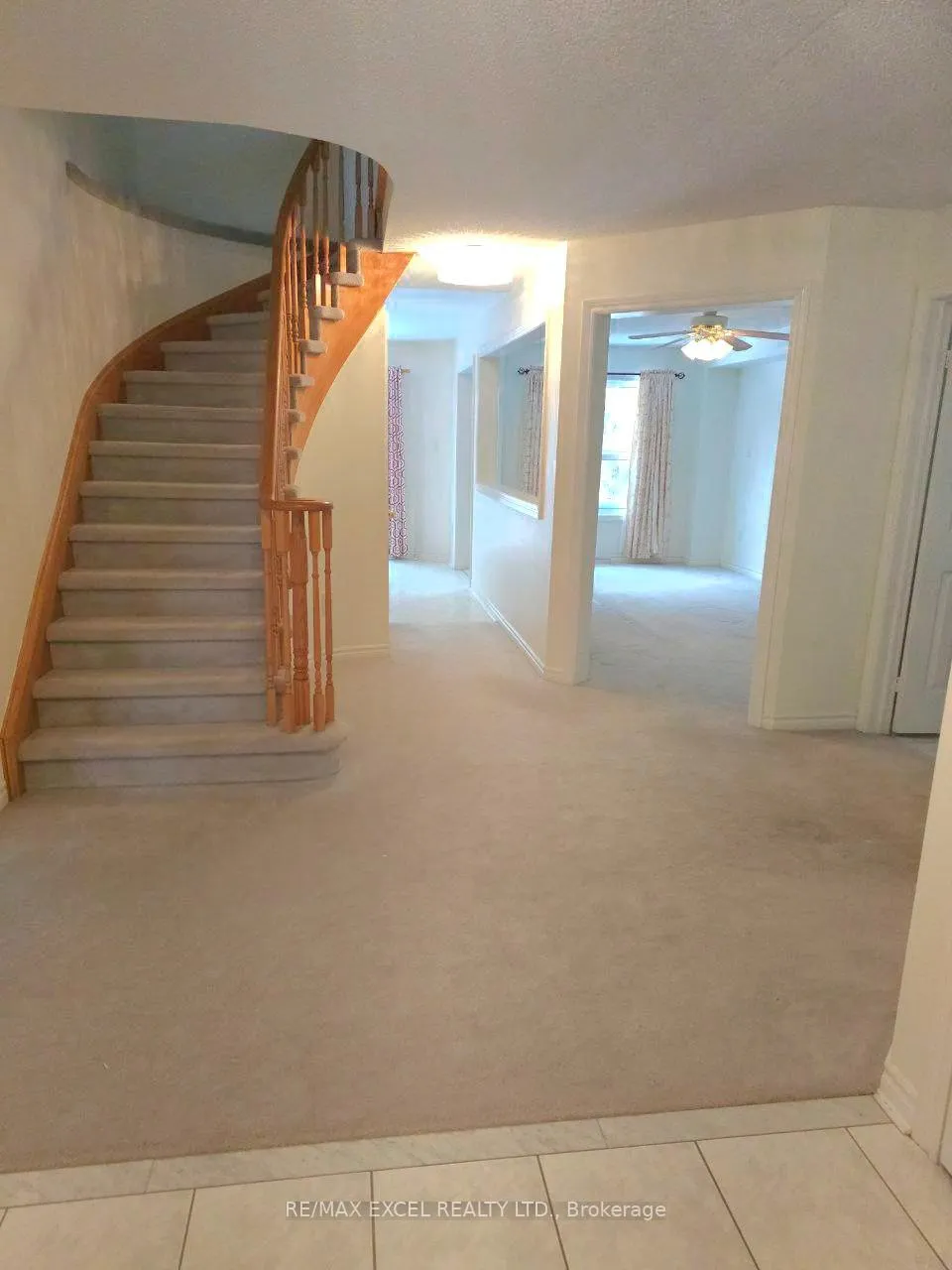 Photo 4 of 56 Stoneybrook Crescent, Barrie, Ardagh — HOMEH