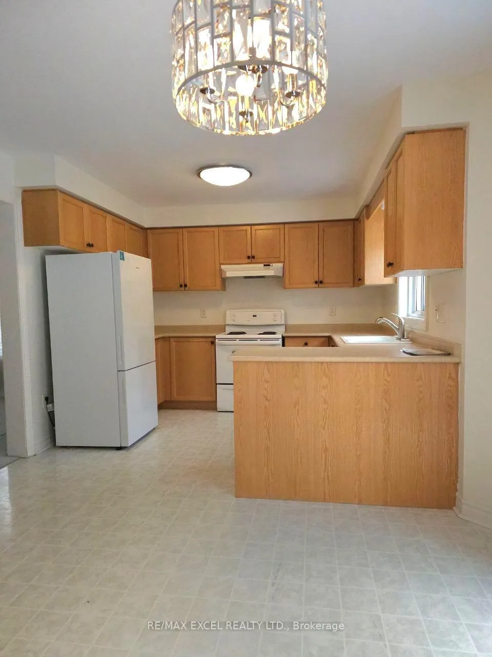 Photo 8 of 56 Stoneybrook Crescent, Barrie, Ardagh — HOMEH