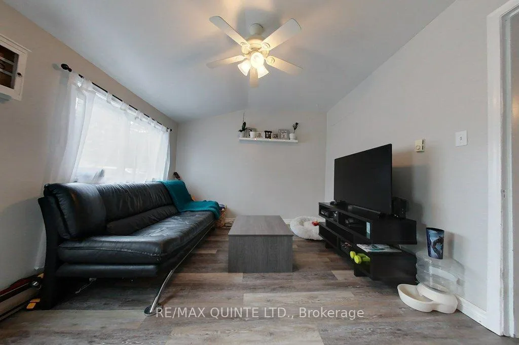 Photo 2 of 293 William Street, Belleville, Belleville Ward — HOMEH