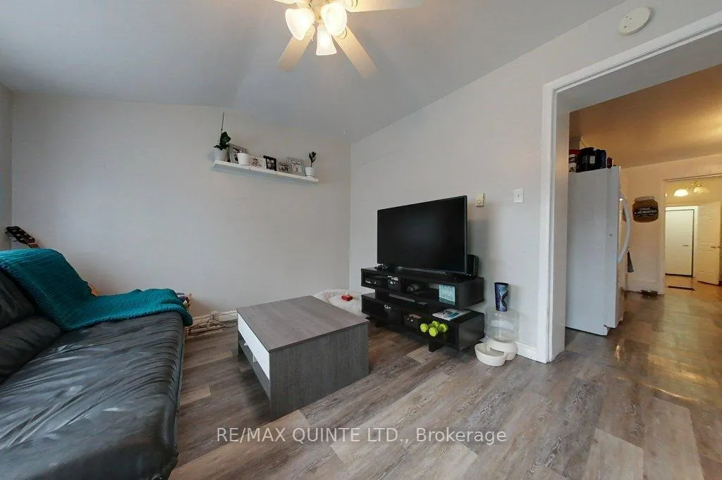 Photo 4 of 293 William Street, Belleville, Belleville Ward — HOMEH