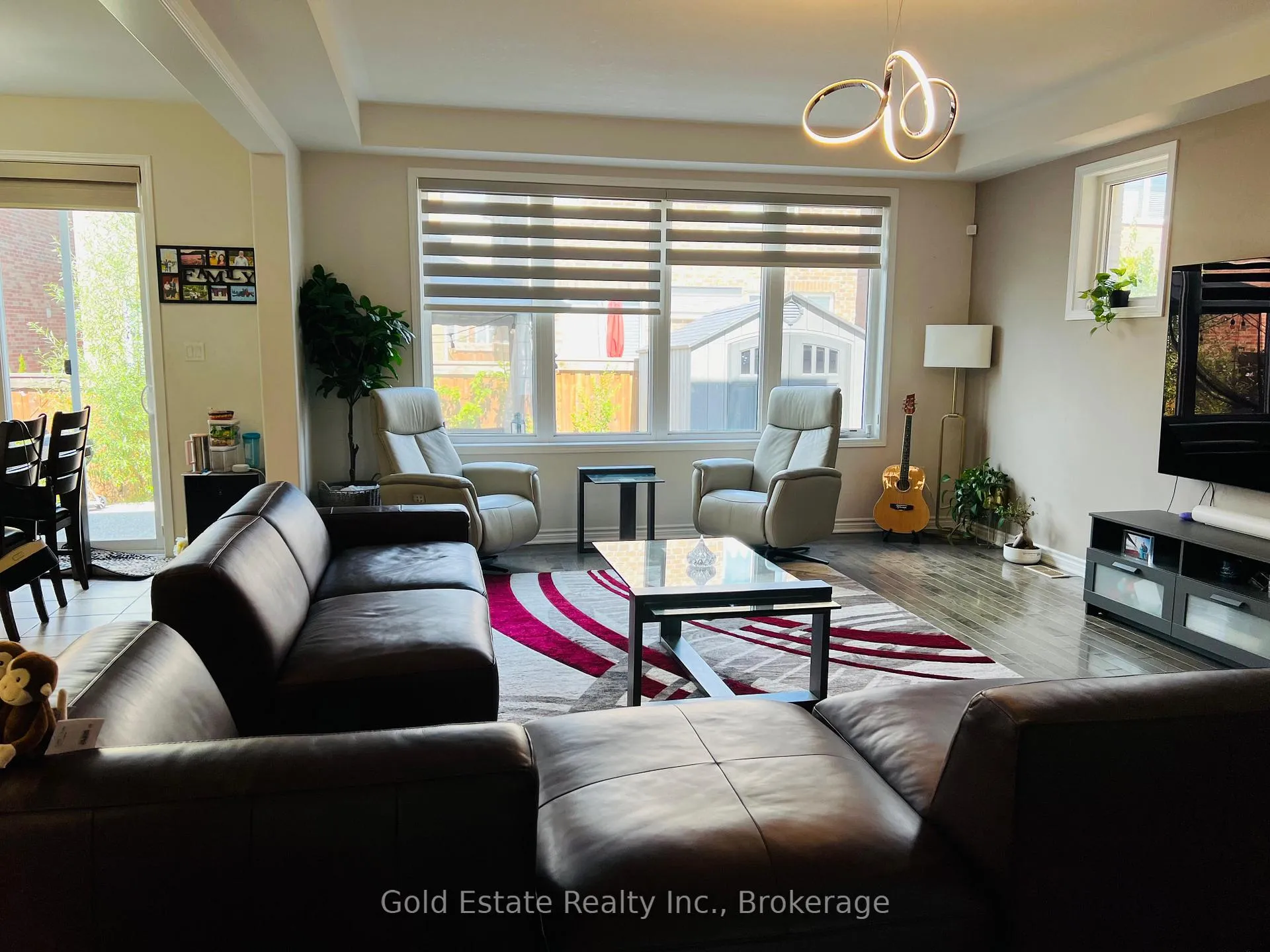 Photo 7 of 212 Spring Creek Drive, Hamilton, Waterdown — HOMEH