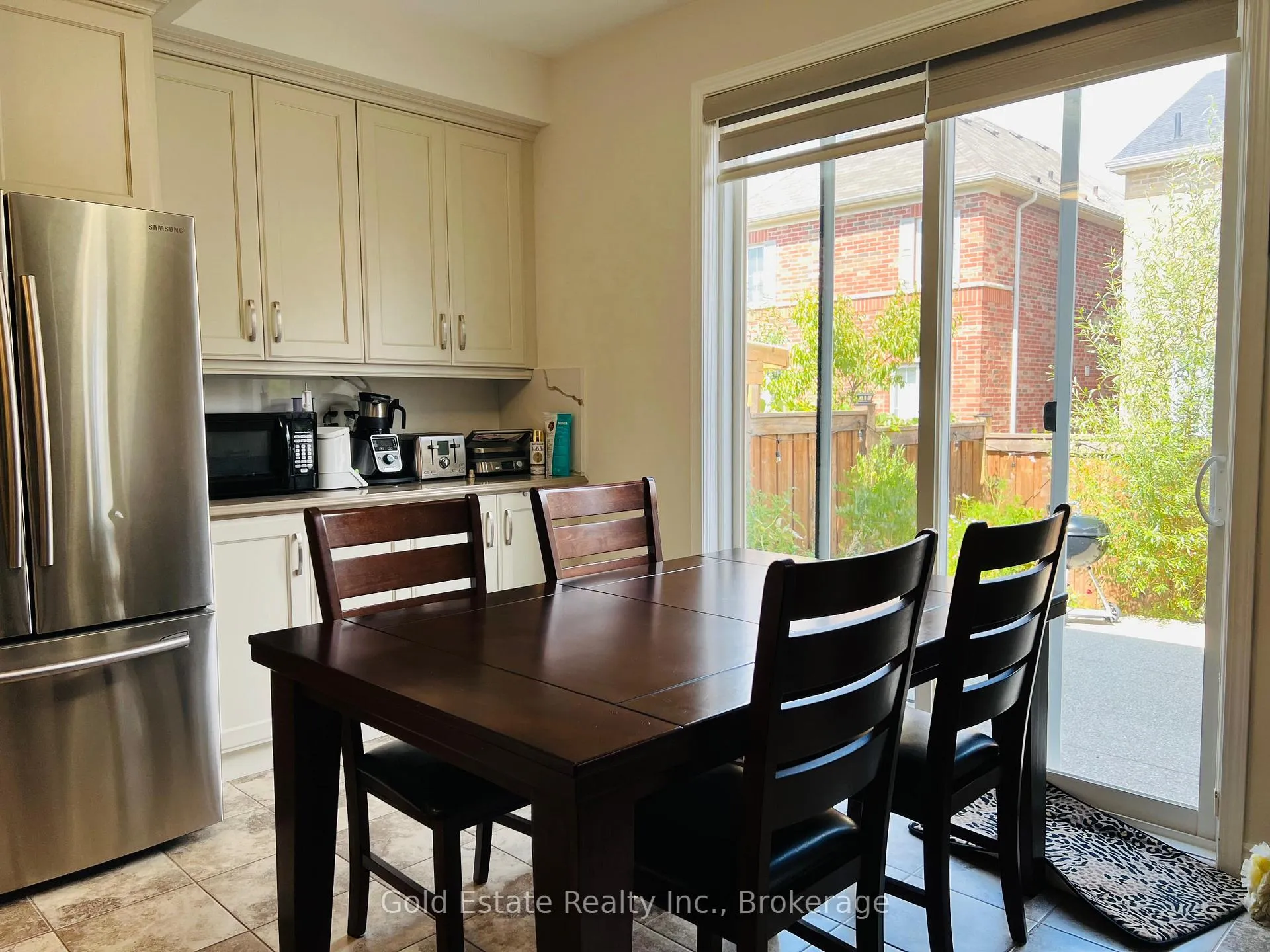 Photo 13 of 212 Spring Creek Drive, Hamilton, Waterdown — HOMEH