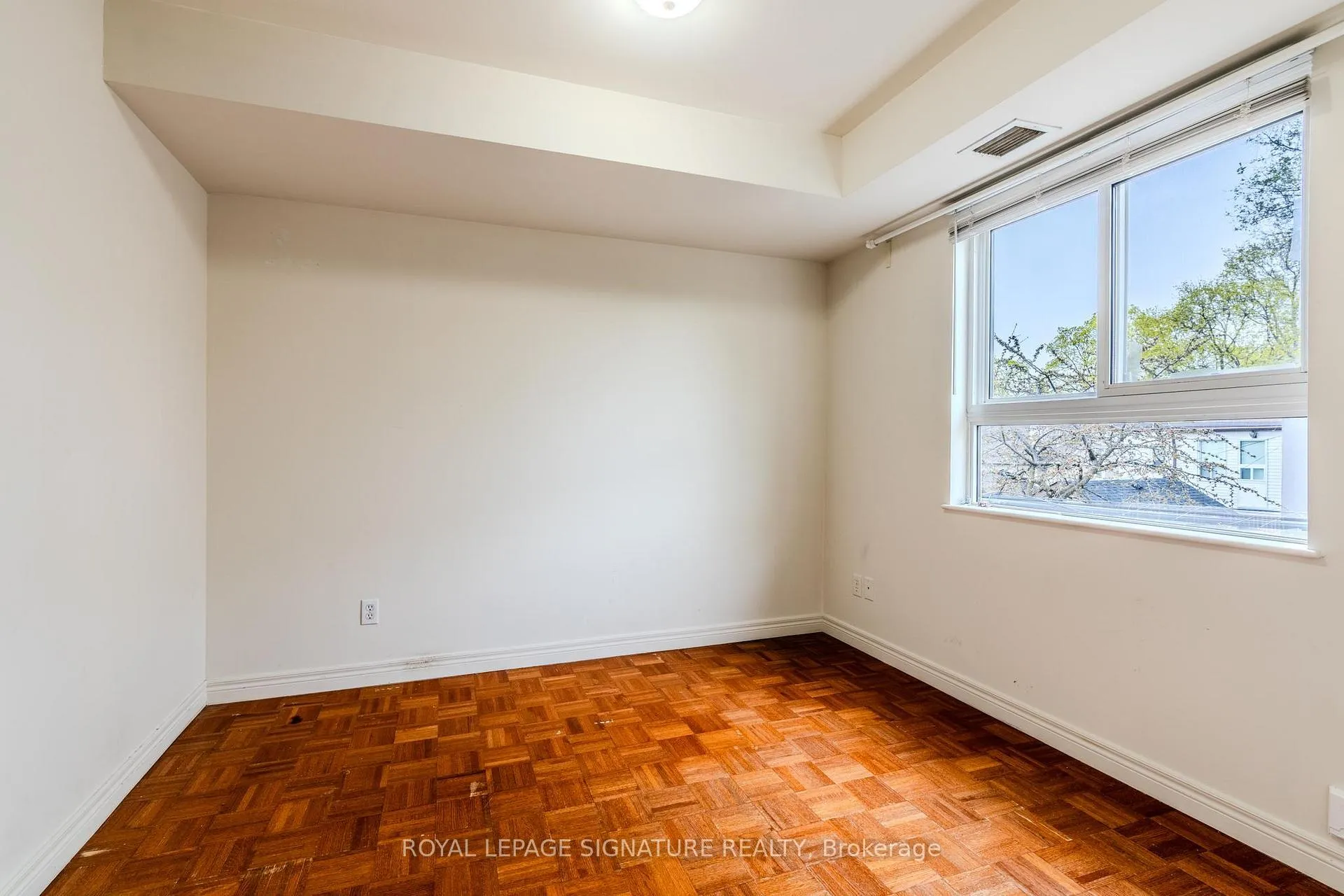 Photo 9 of Unit 3, 401 Donlands Avenue, Toronto, East York — HOMEH