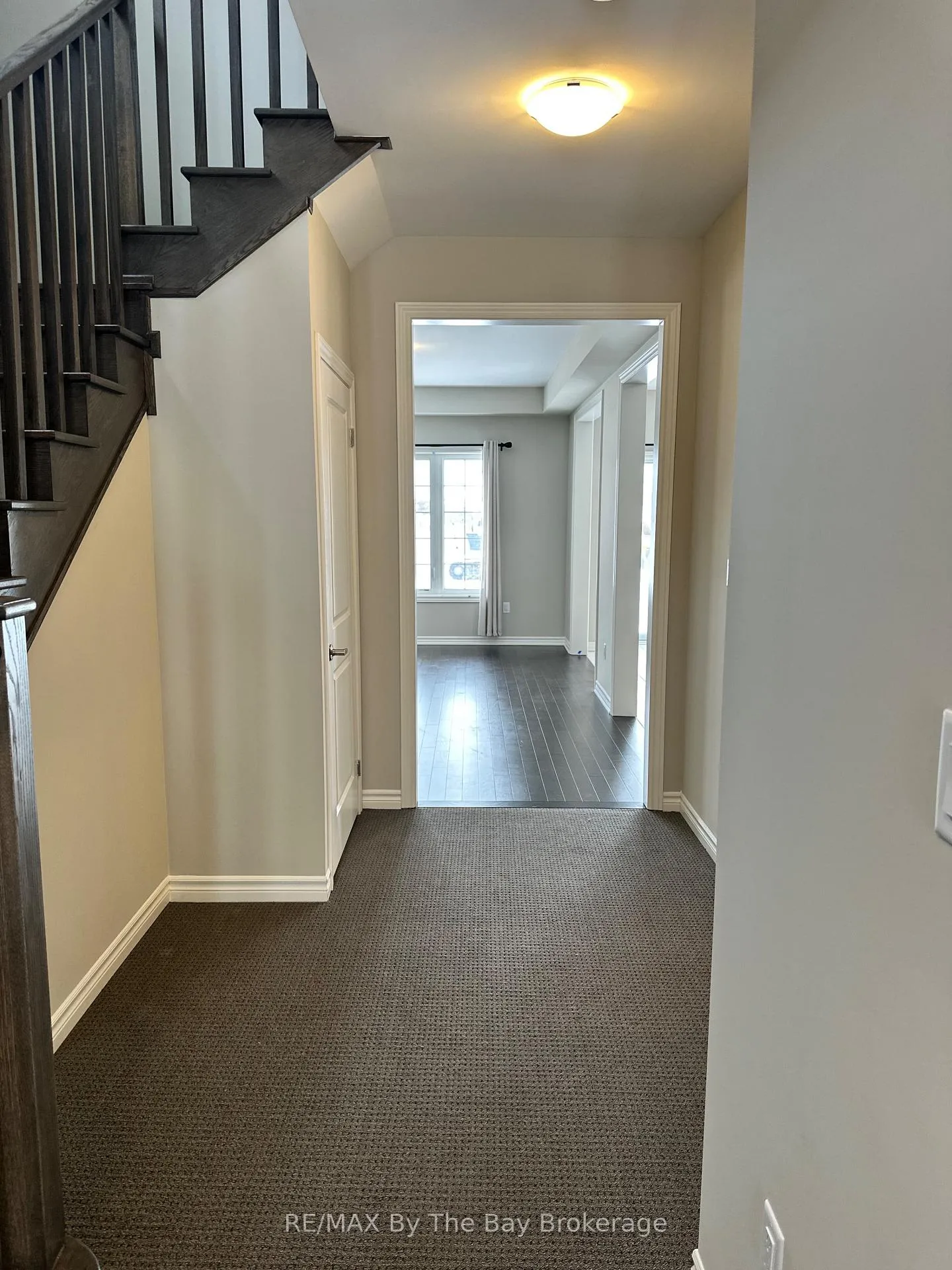 Photo 2 of 286 Springfield Crescent, Clearview, Stayner — HOMEH