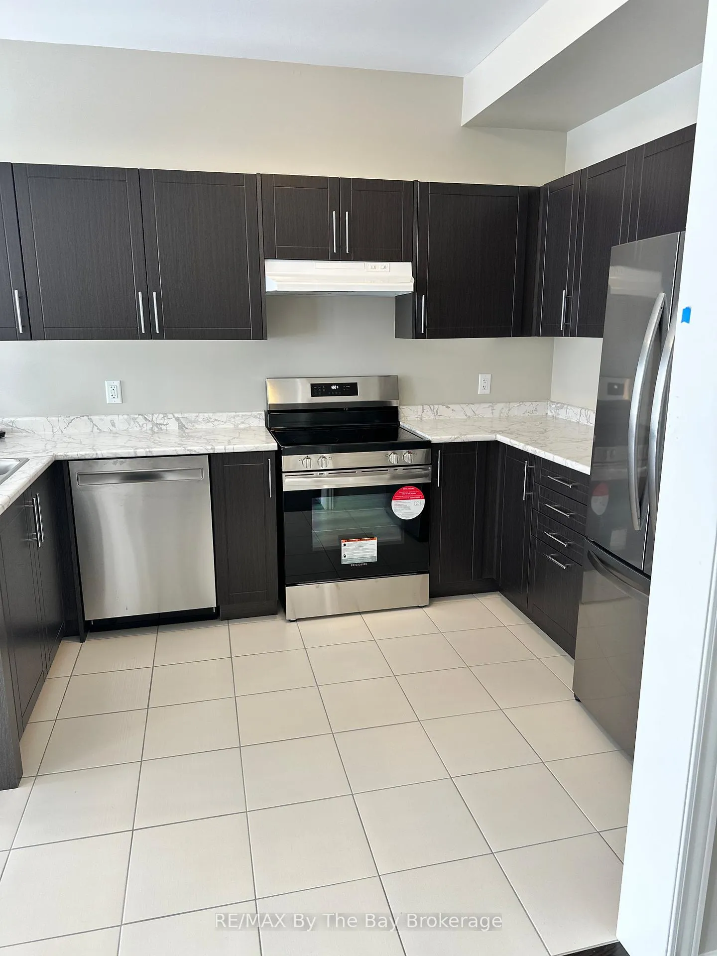 Photo 5 of 286 Springfield Crescent, Clearview, Stayner — HOMEH