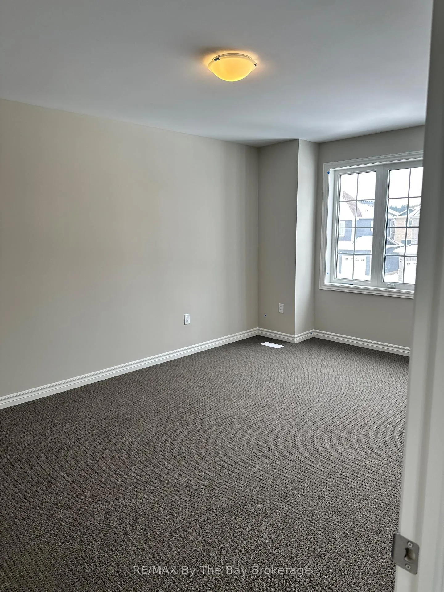 Photo 11 of 286 Springfield Crescent, Clearview, Stayner — HOMEH