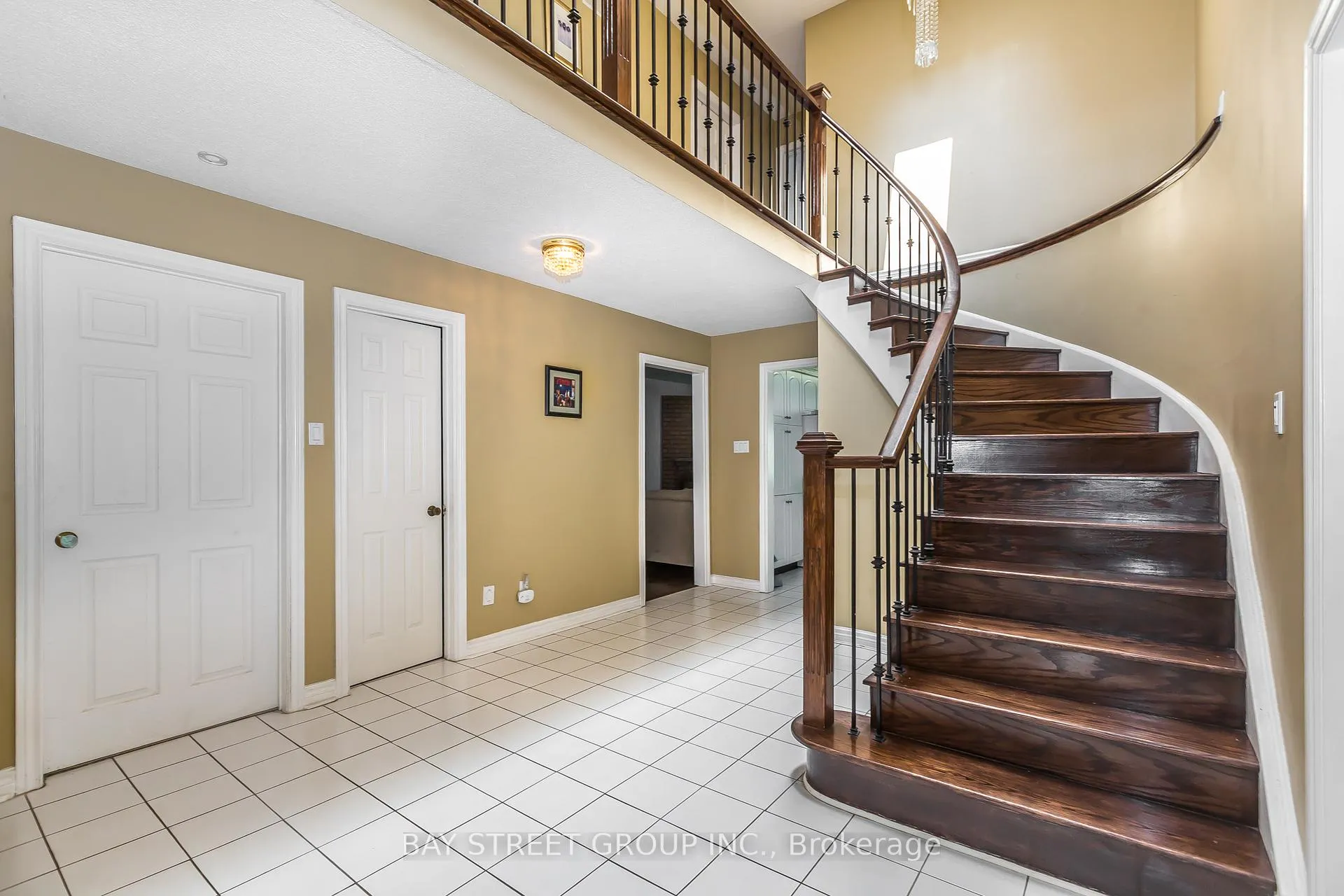 Photo 2 of 66 brooklyn Crescent N, Markham, Markville — HOMEH