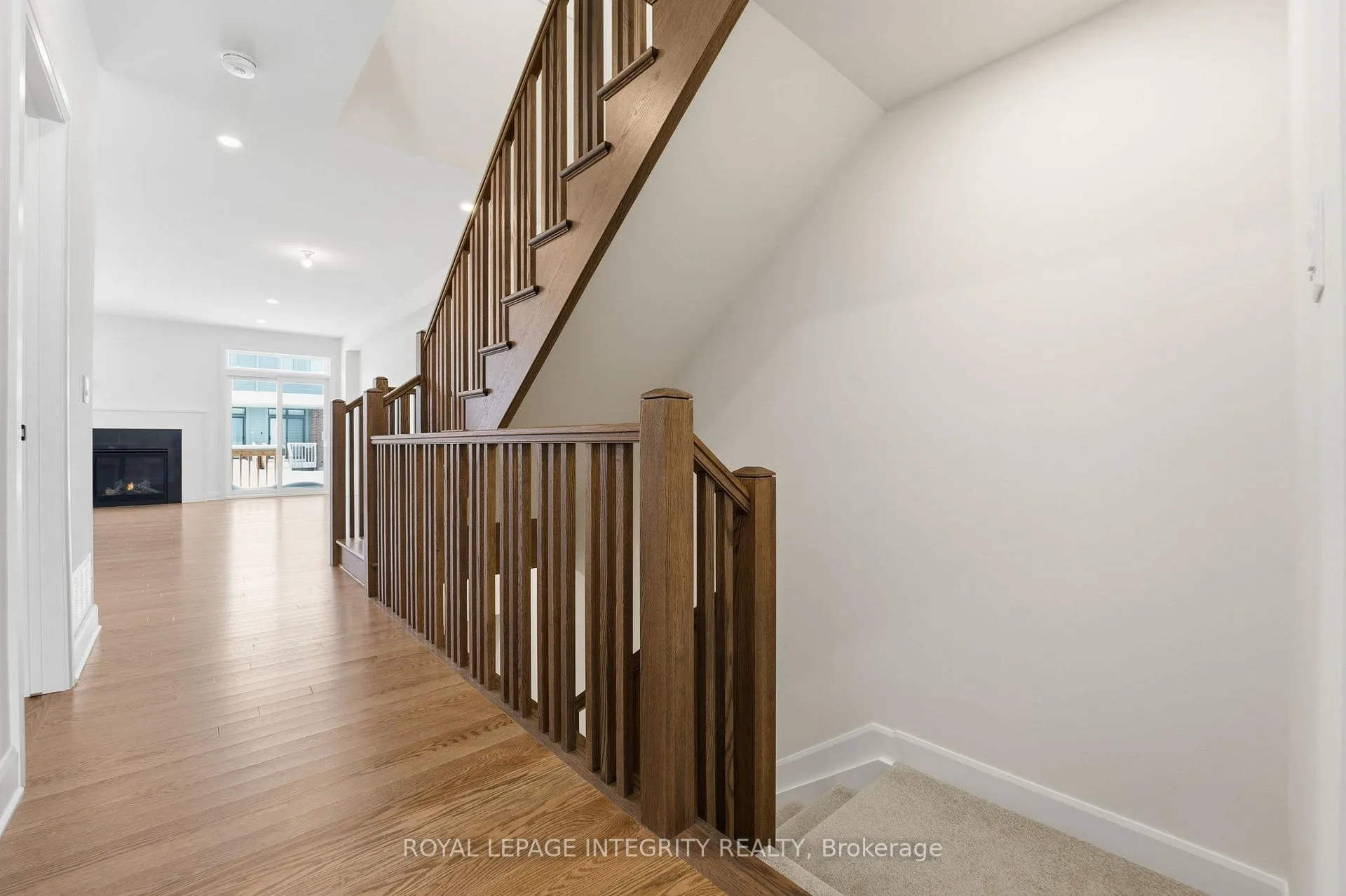 Photo 3 of 1194 Spoor Street, Ottawa, Kanata - Rural Kanata (Central) — HOMEH