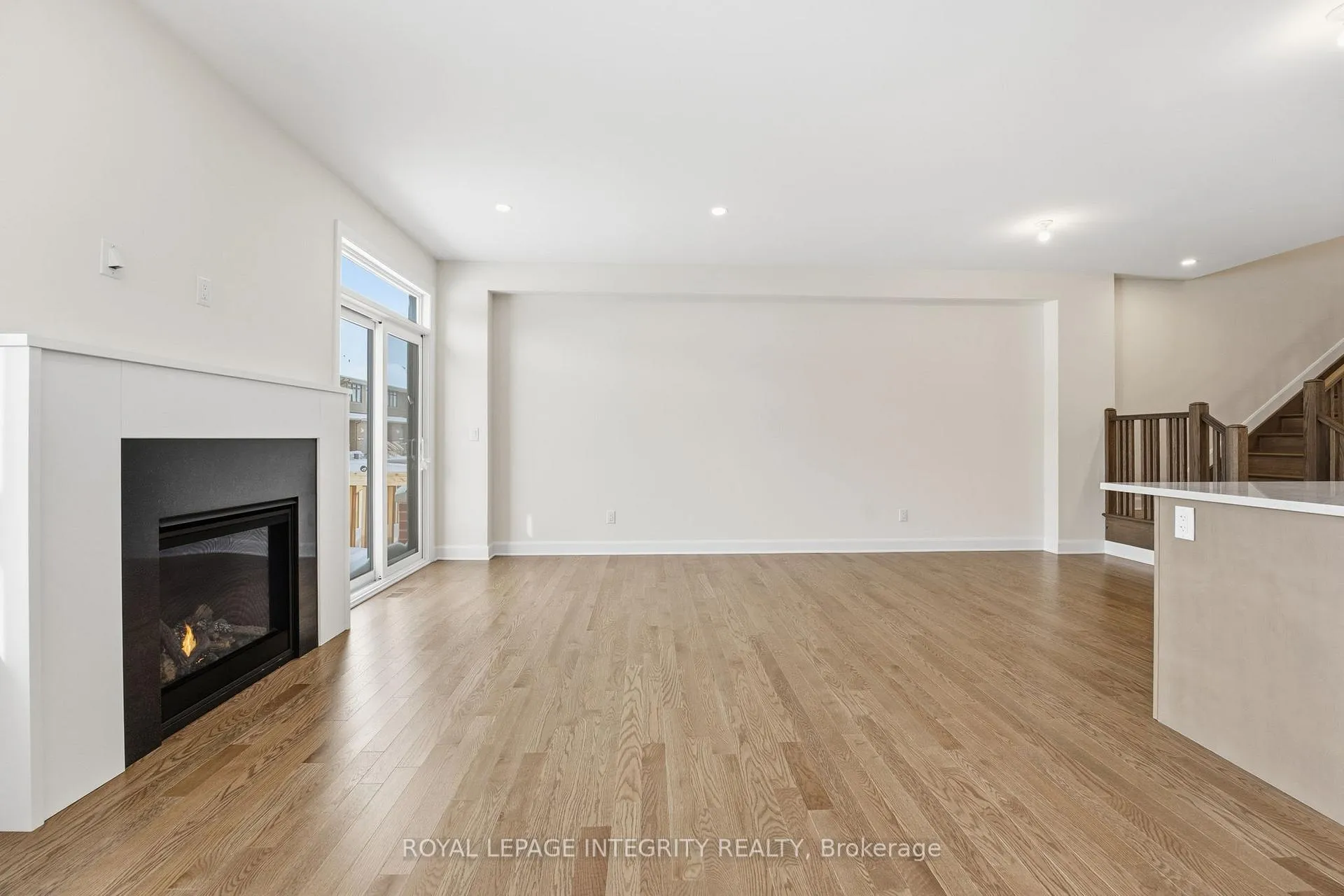 Photo 10 of 1194 Spoor Street, Ottawa, Kanata - Rural Kanata (Central) — HOMEH