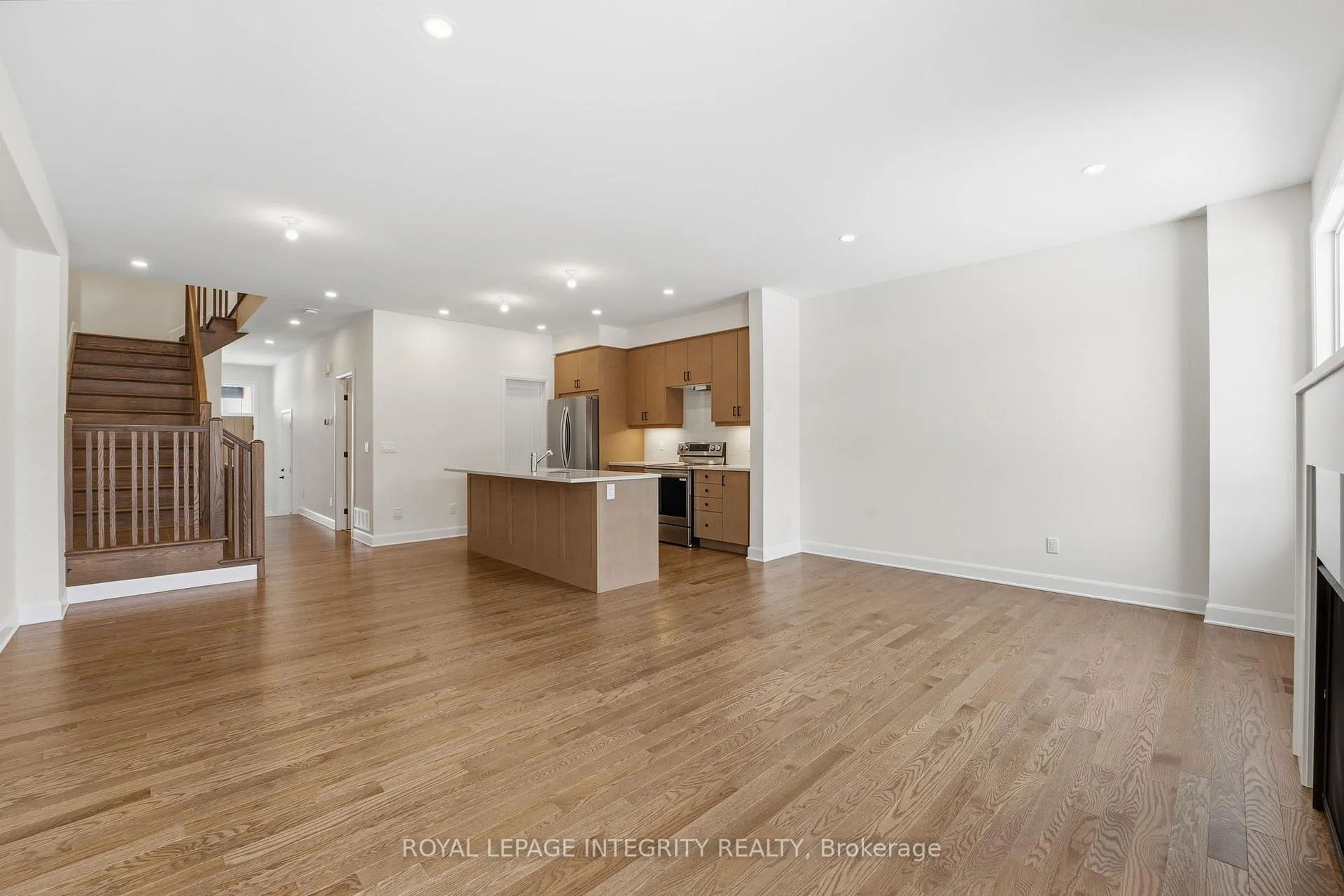 Photo 12 of 1194 Spoor Street, Ottawa, Kanata - Rural Kanata (Central) — HOMEH