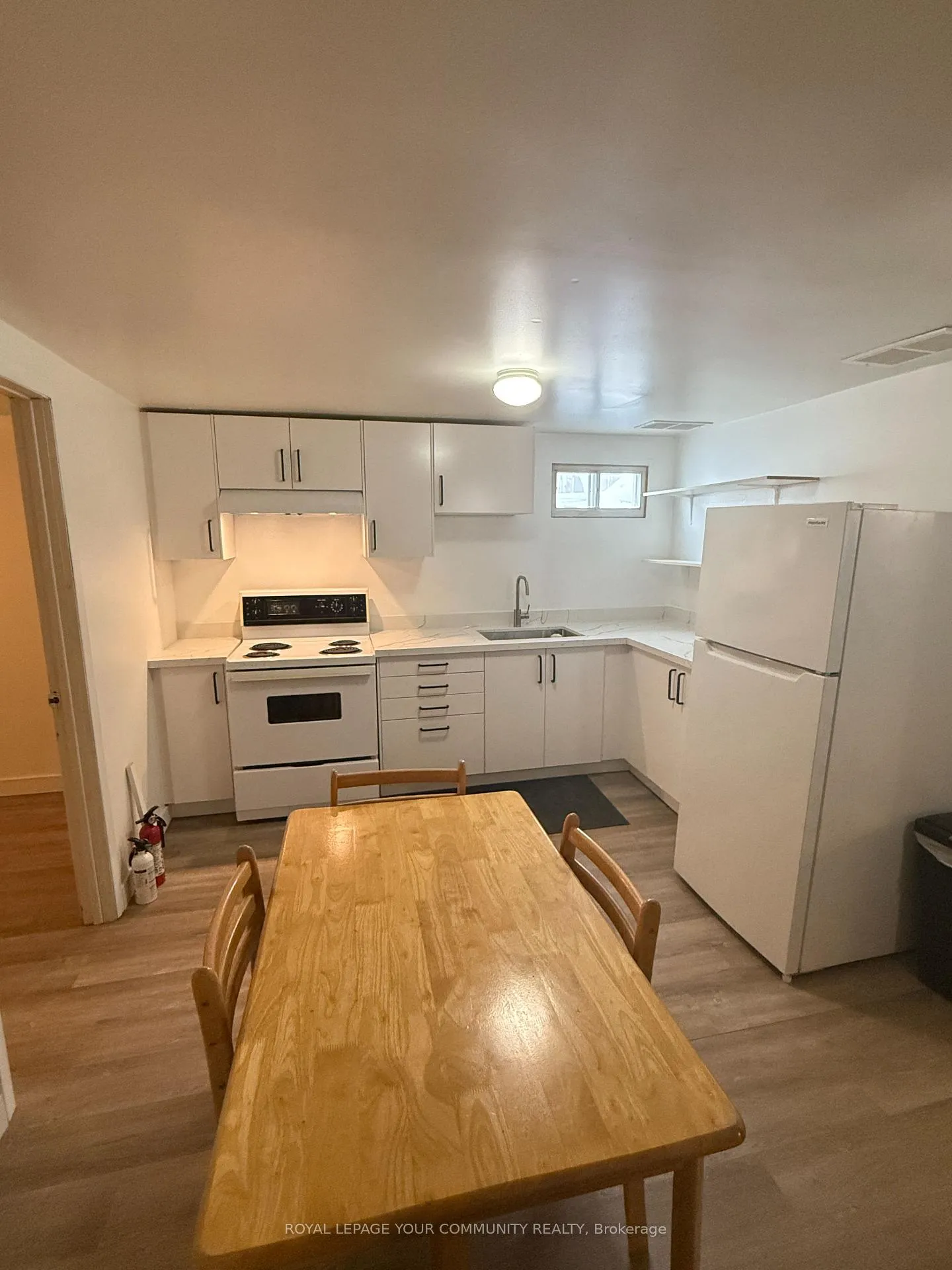 Photo 5 of Unit lower, 12 Bailey Crescent, Aurora, Aurora Highlands — HOMEH