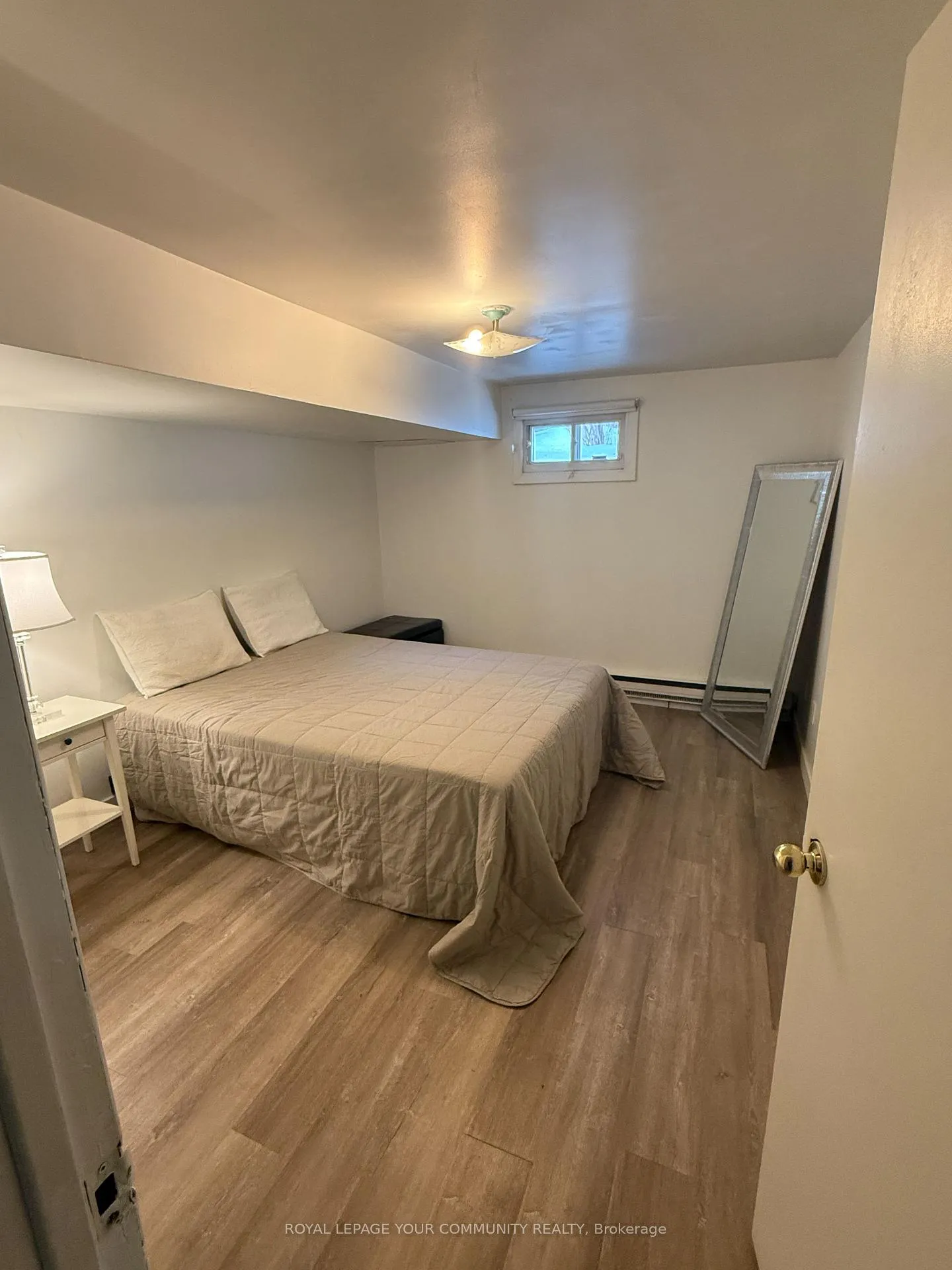 Photo 6 of Unit lower, 12 Bailey Crescent, Aurora, Aurora Highlands — HOMEH