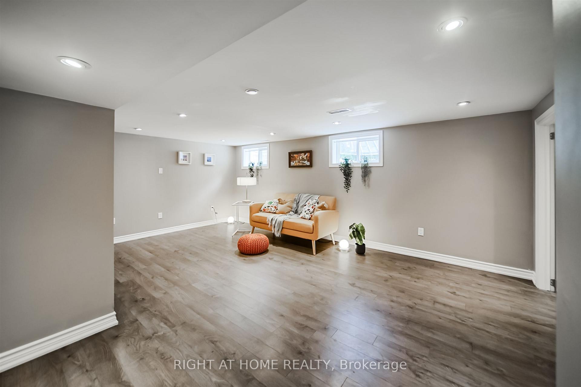 Photo 25 of 388 Lark Avenue, Burlington, LaSalle — HOMEH