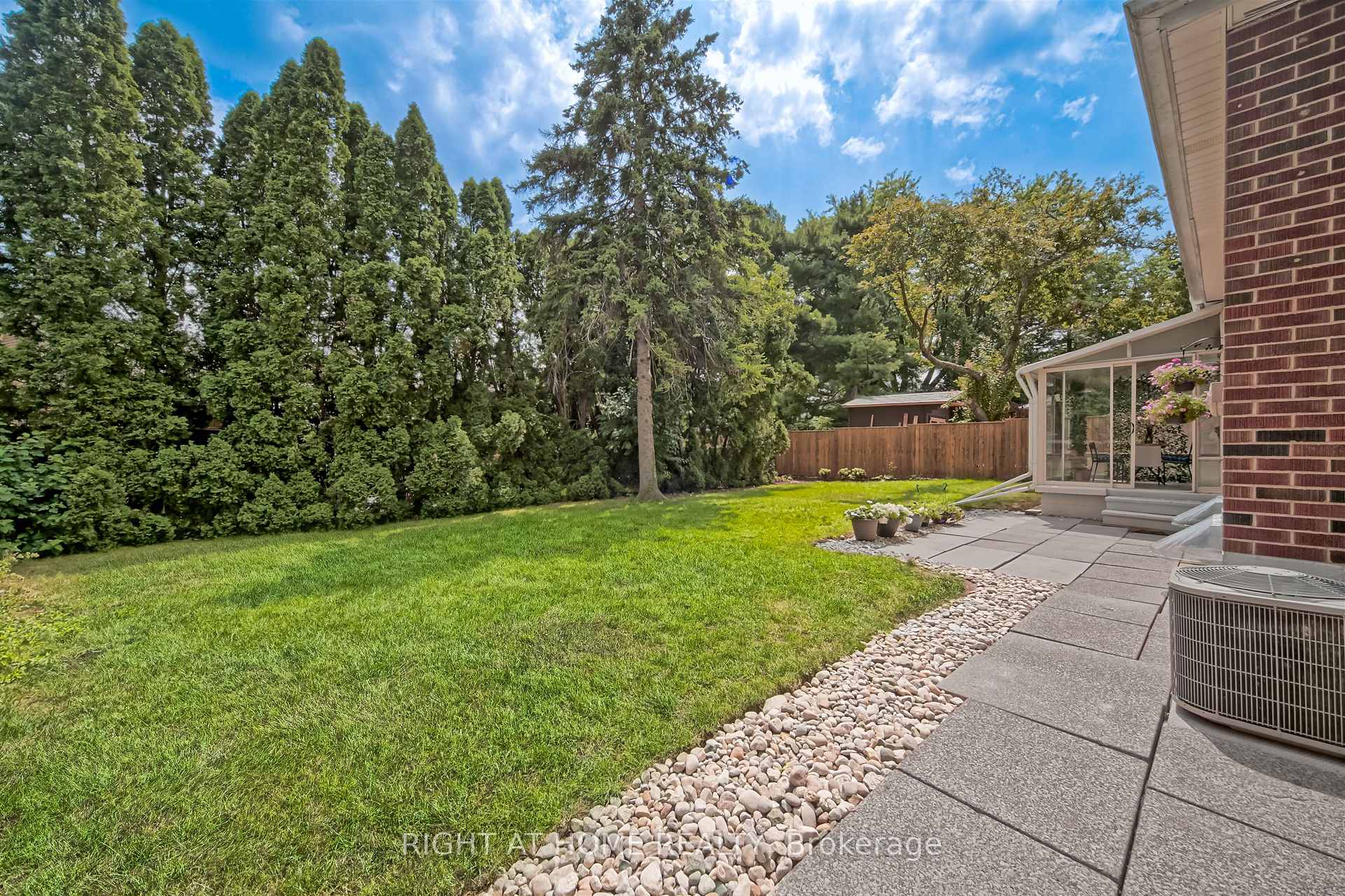Photo 37 of 388 Lark Avenue, Burlington, LaSalle — HOMEH