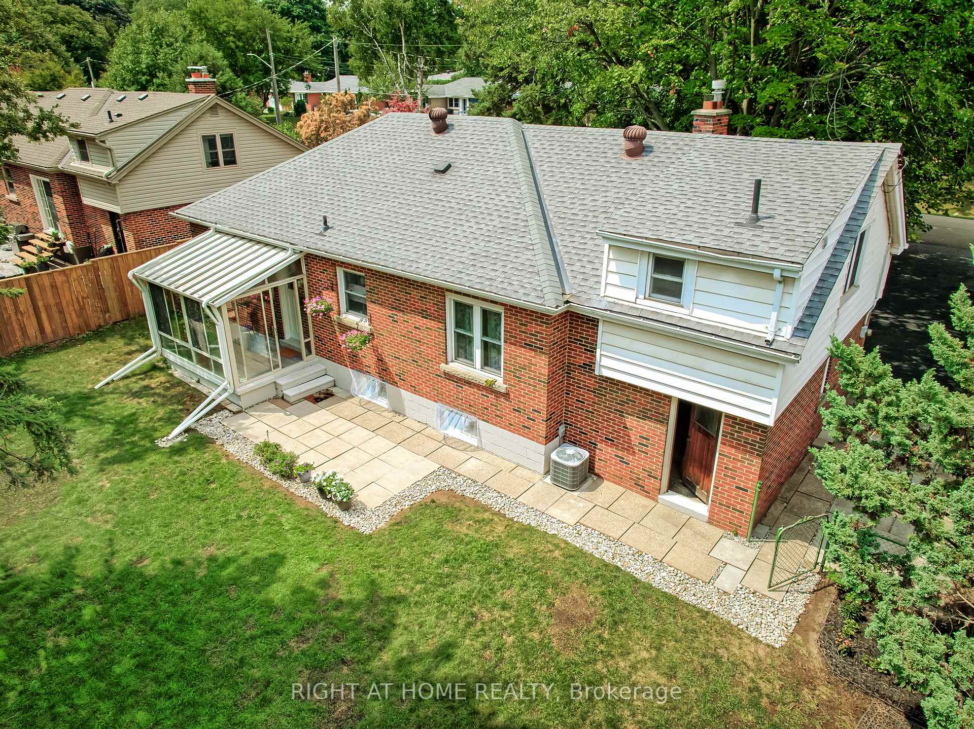 Photo 16 of 388 Lark Avenue, Burlington, LaSalle — HOMEH