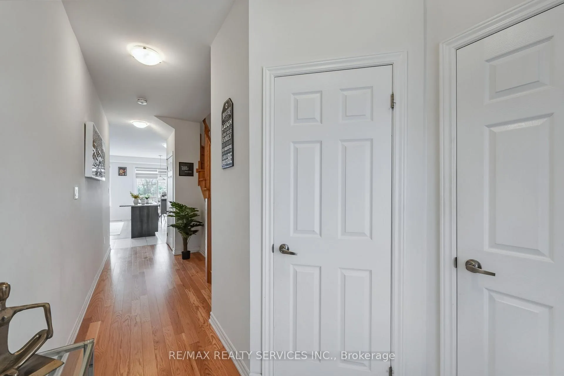 Photo 5 of 49 Bayardo Drive, Oshawa, Windfields — HOMEH