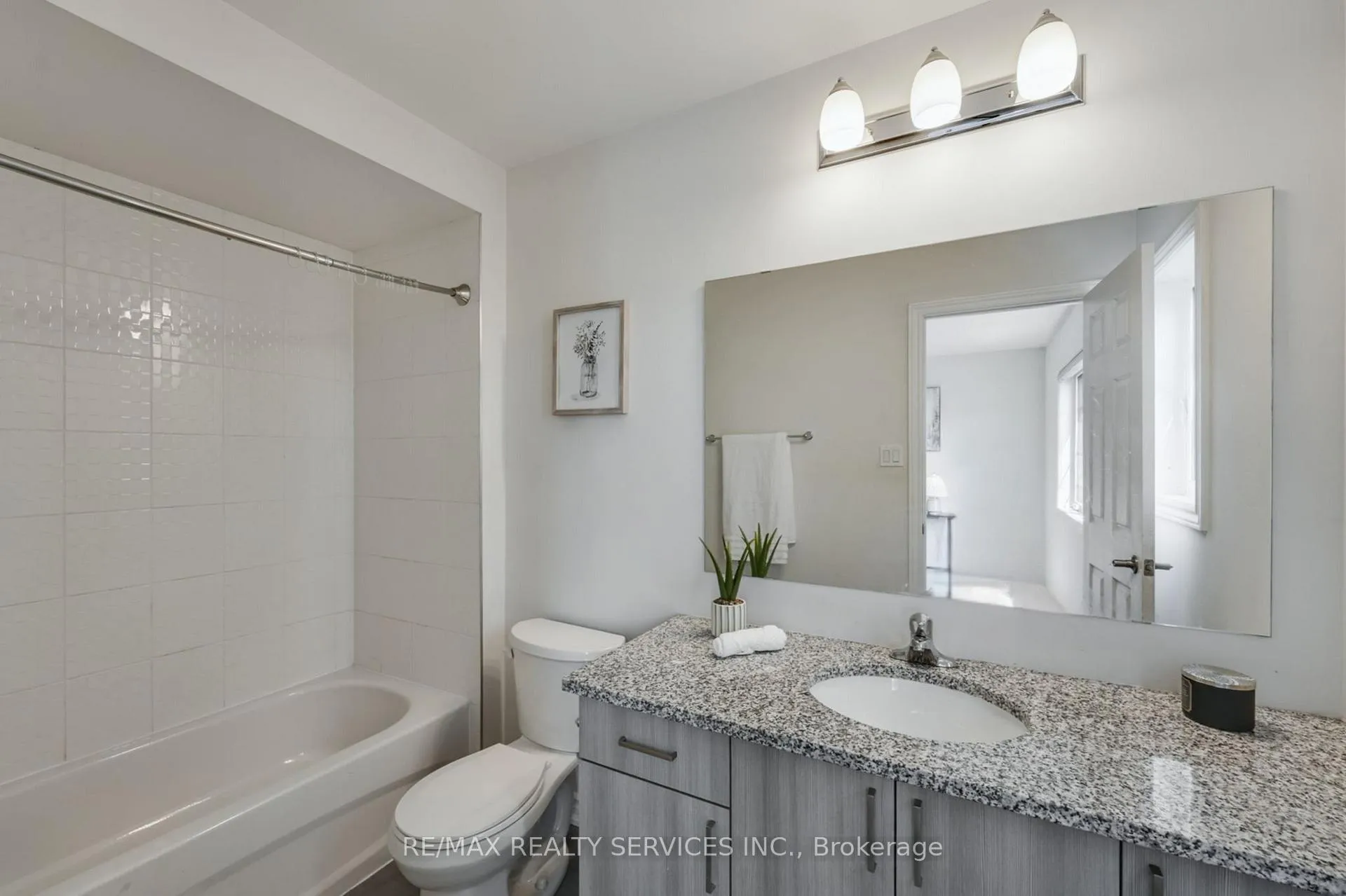 Photo 21 of 49 Bayardo Drive, Oshawa, Windfields — HOMEH