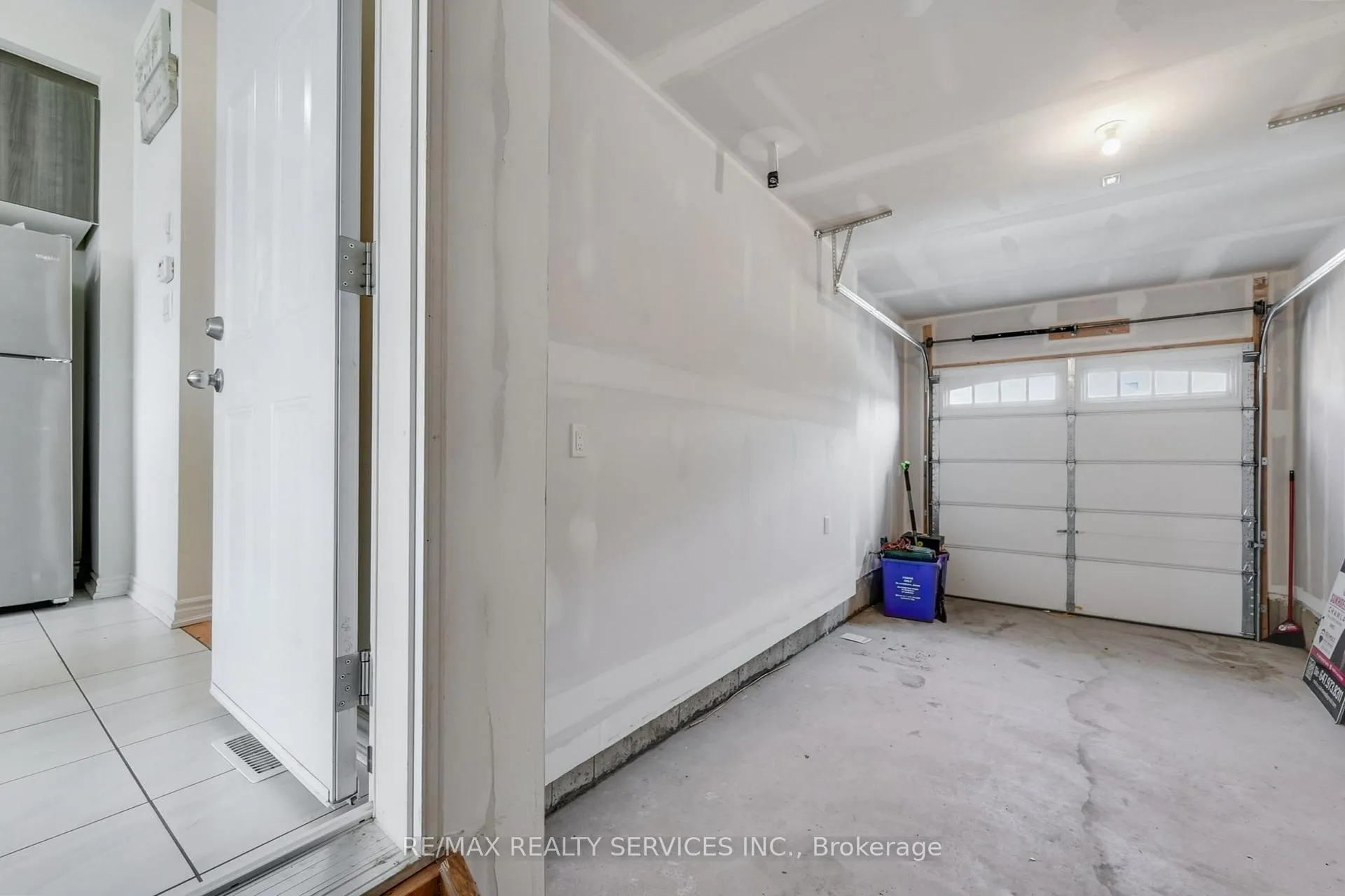 Photo 32 of 49 Bayardo Drive, Oshawa, Windfields — HOMEH