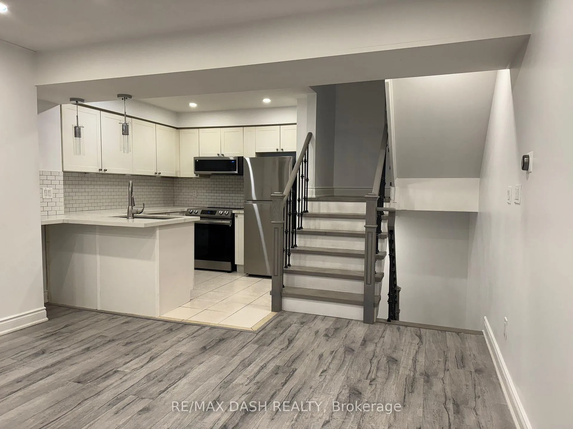 Photo 3 of 16 Thornharrold Street, Ajax, South West — HOMEH