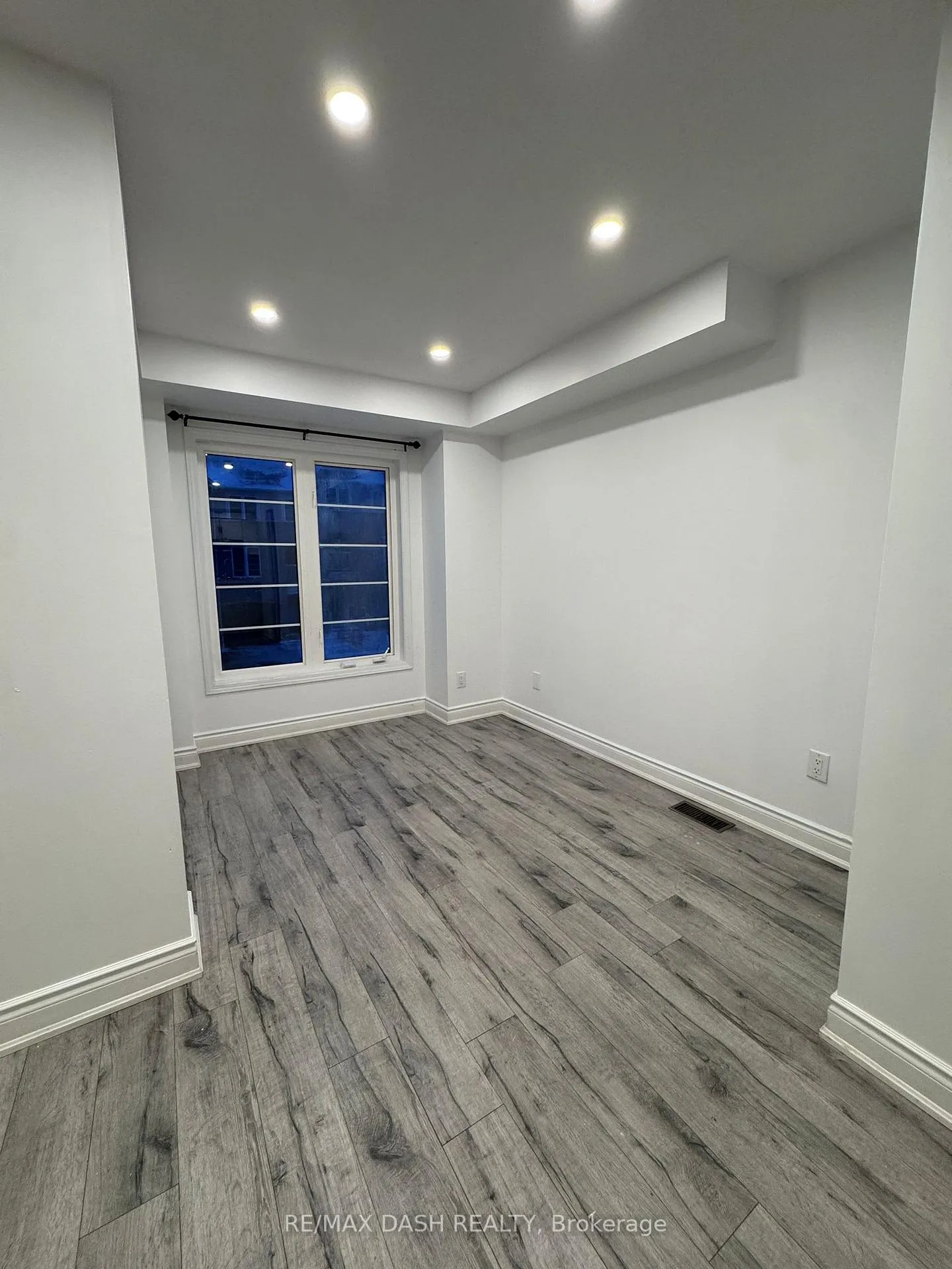 Photo 5 of 16 Thornharrold Street, Ajax, South West — HOMEH