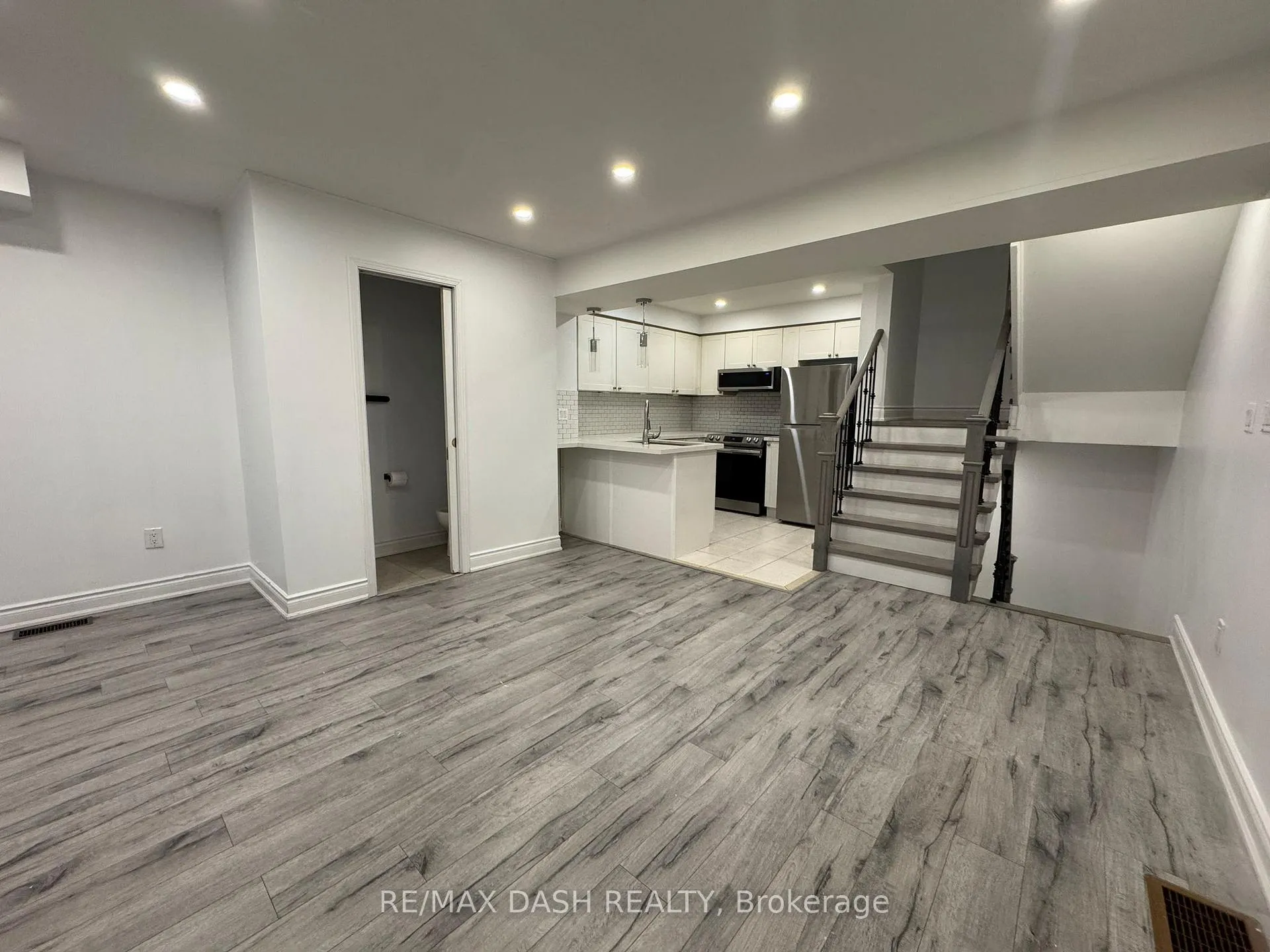 Photo 7 of 16 Thornharrold Street, Ajax, South West — HOMEH