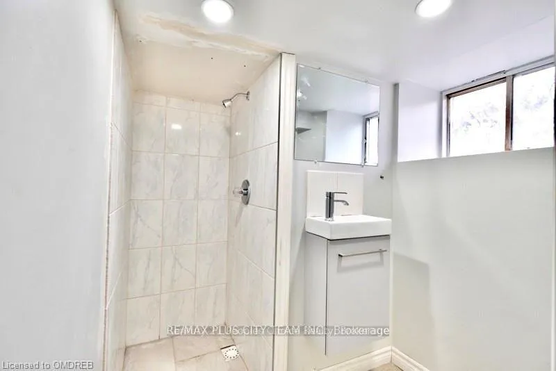 Photo 3 of Unit 5, 99 Mary Street, Hamilton, Beasley — HOMEH