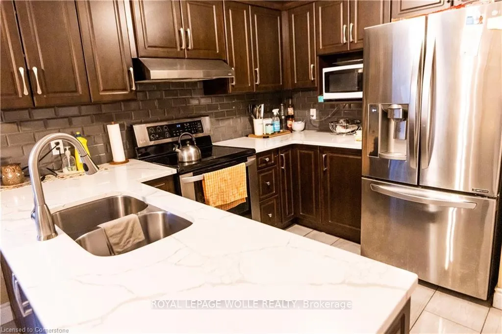 Photo 6 of 35 Rushbrook Drive, Kitchener — HOMEH
