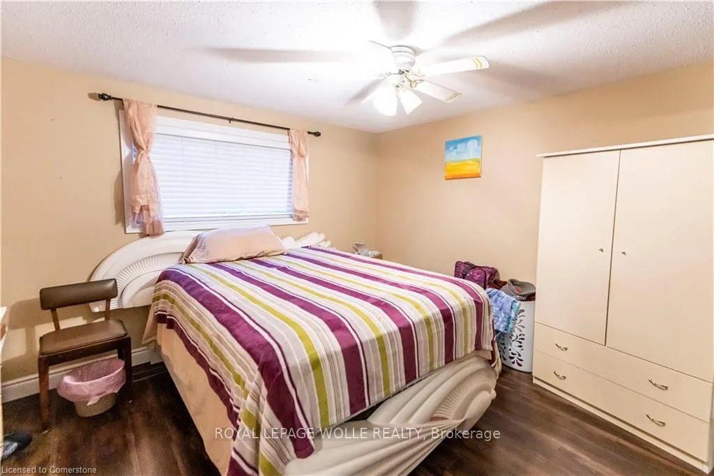 Photo 10 of 35 Rushbrook Drive, Kitchener — HOMEH