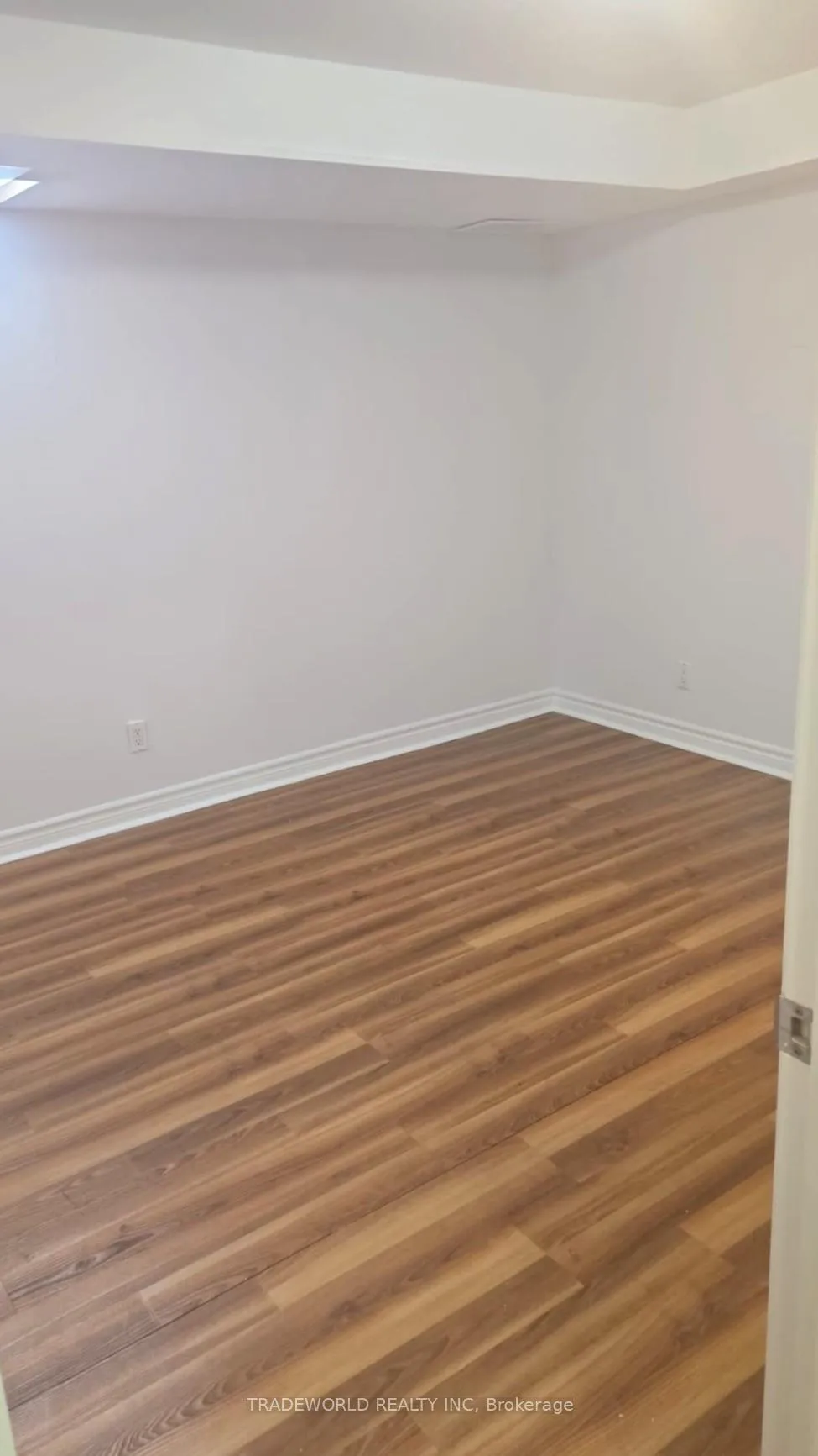 Photo 3 of Unit Basement, 98 Pointon Street, Aurora, Bayview Northeast — HOMEH