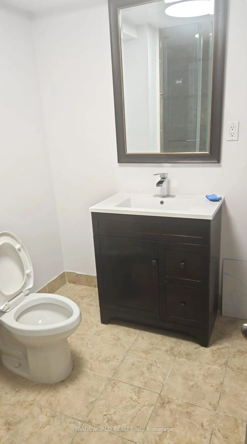 Photo 10 of Unit Basement, 98 Pointon Street, Aurora, Bayview Northeast — HOMEH