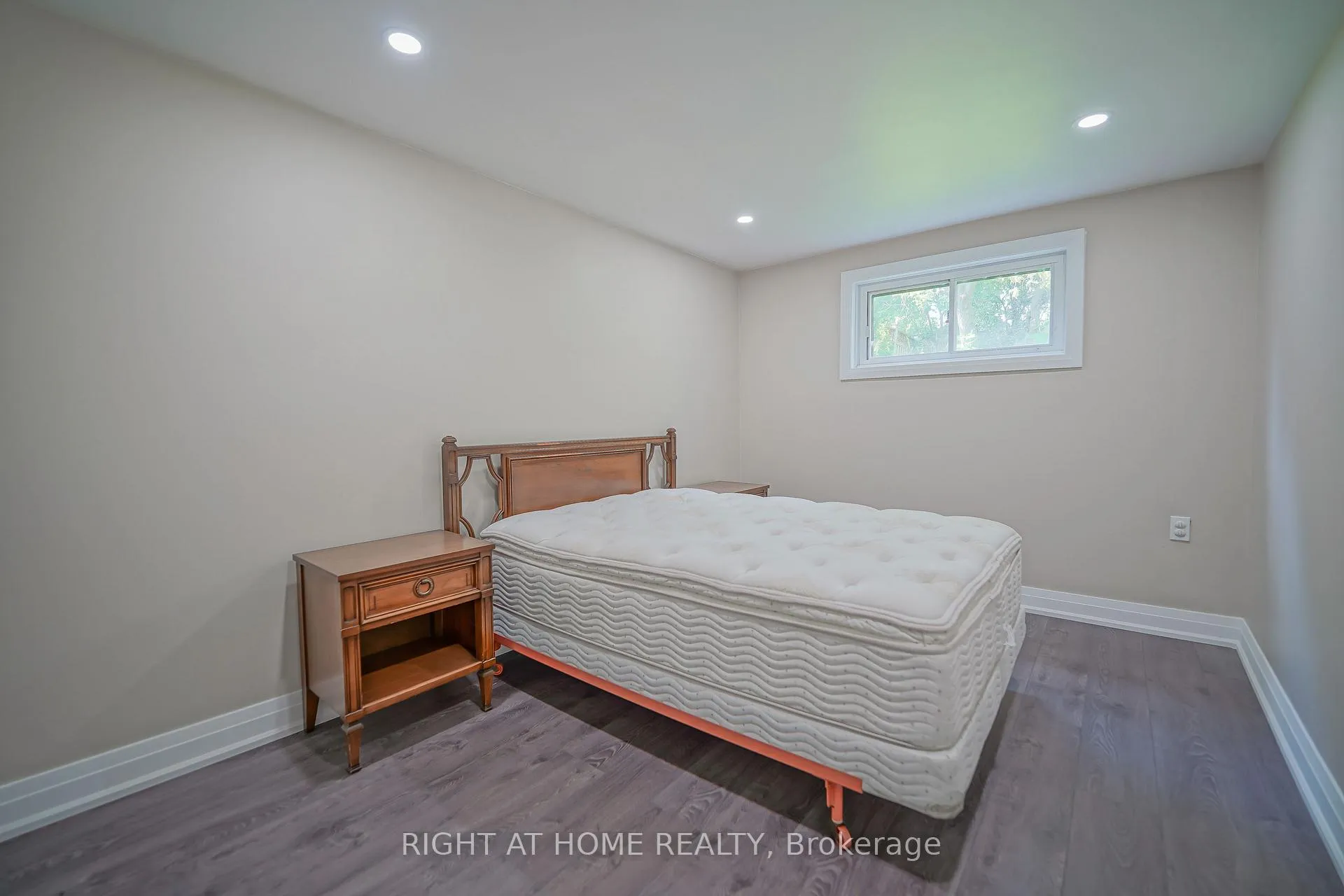 Photo 11 of Unit Unit B, 50 Coral Harbour Crescent, Markham, Thornhill — HOMEH