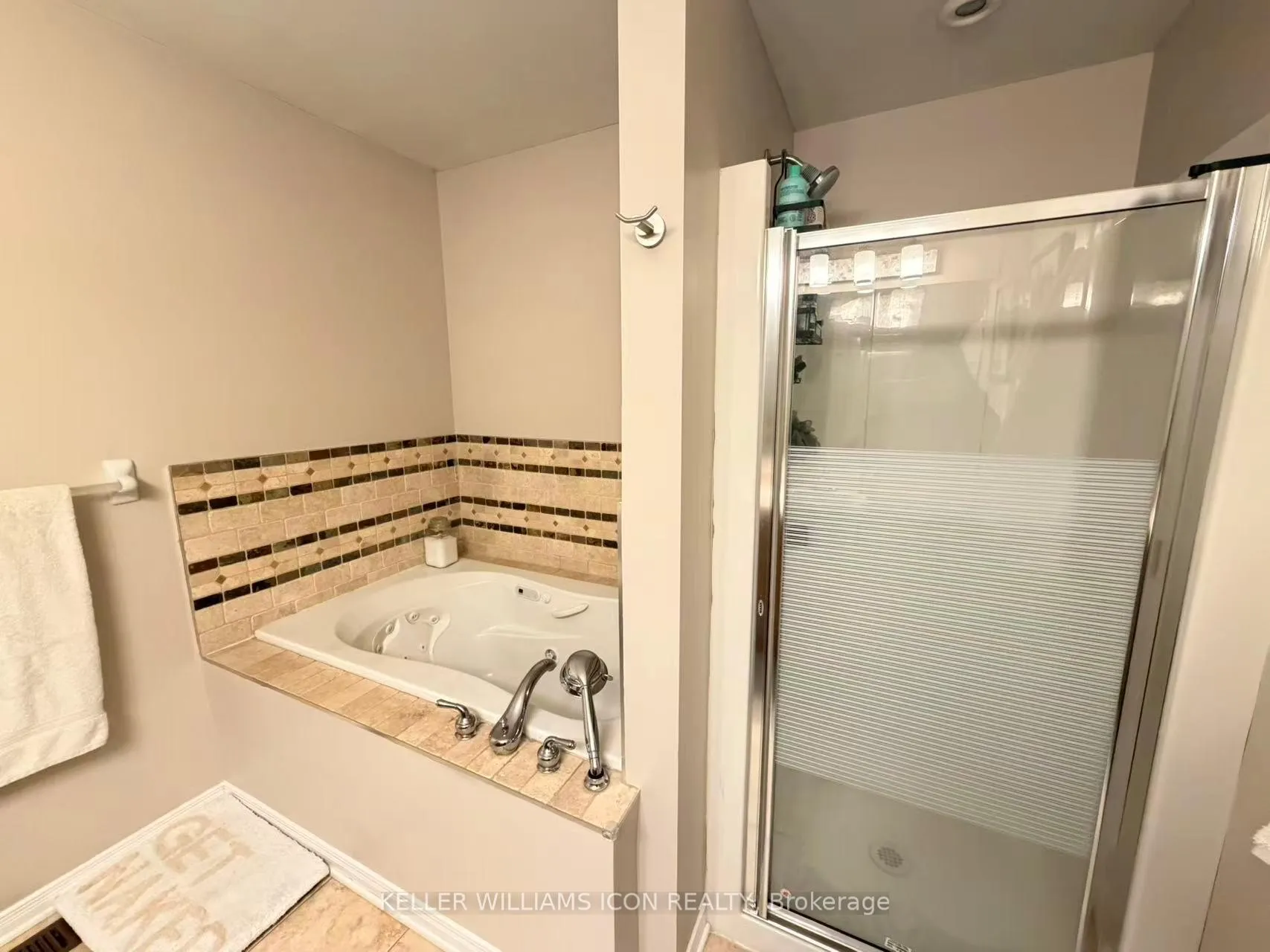 Photo 25 of 88 Hawktree Ridge, Ottawa, Barrhaven - Stonebridge — HOMEH