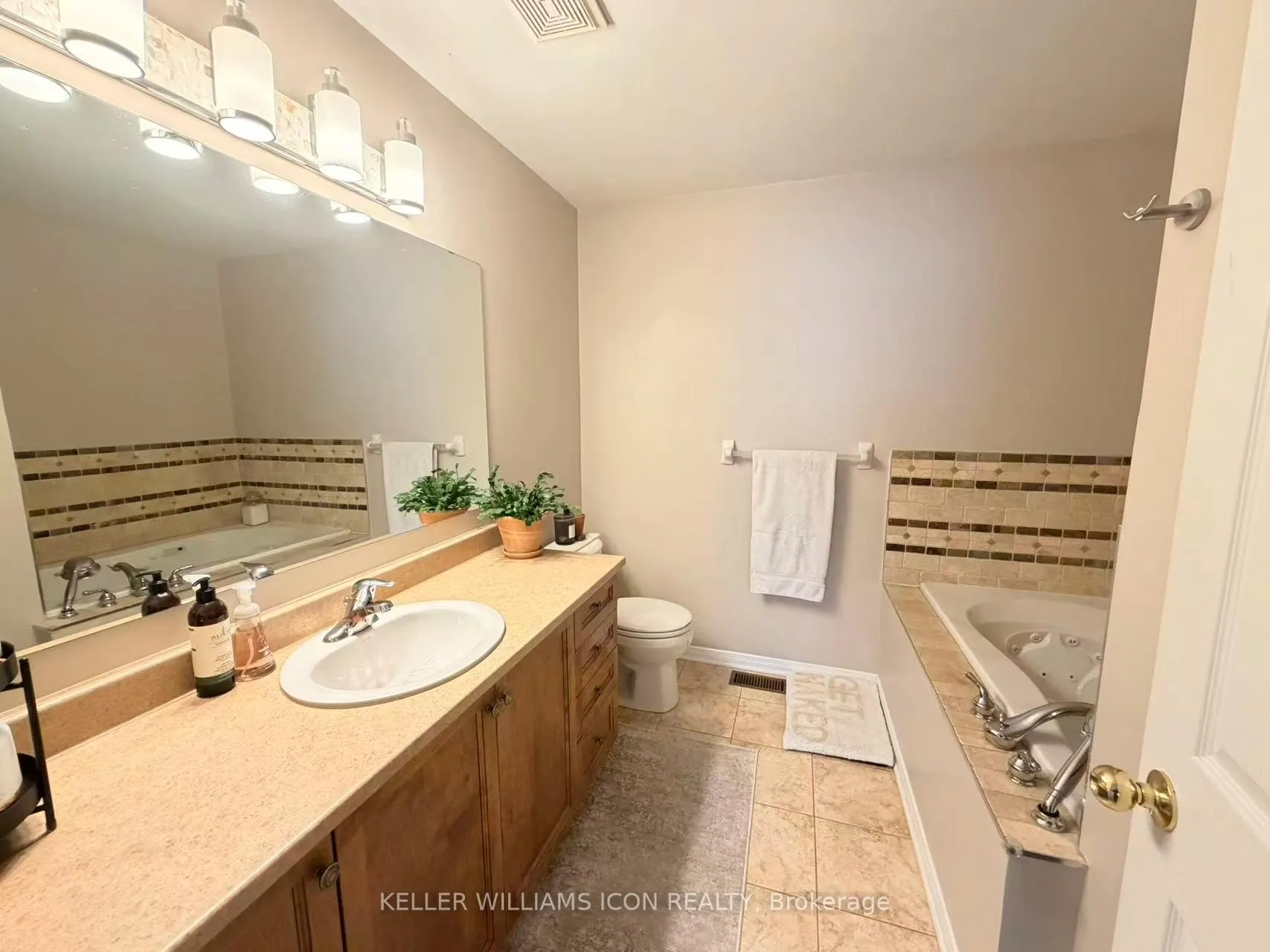 Photo 26 of 88 Hawktree Ridge, Ottawa, Barrhaven - Stonebridge — HOMEH