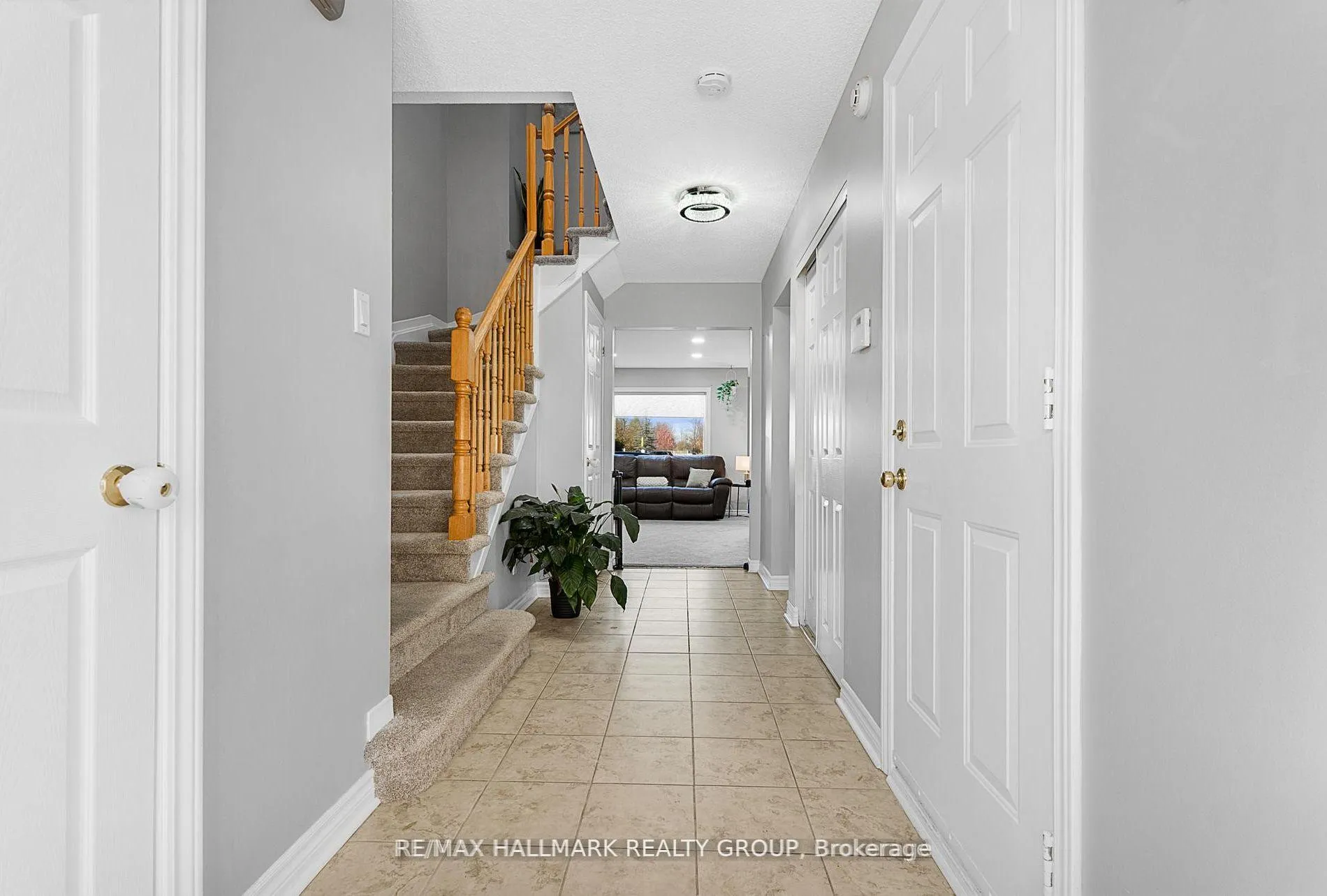 Photo 3 of 93 Cedarock Drive, Ottawa, Kanata - Bridlewood — HOMEH