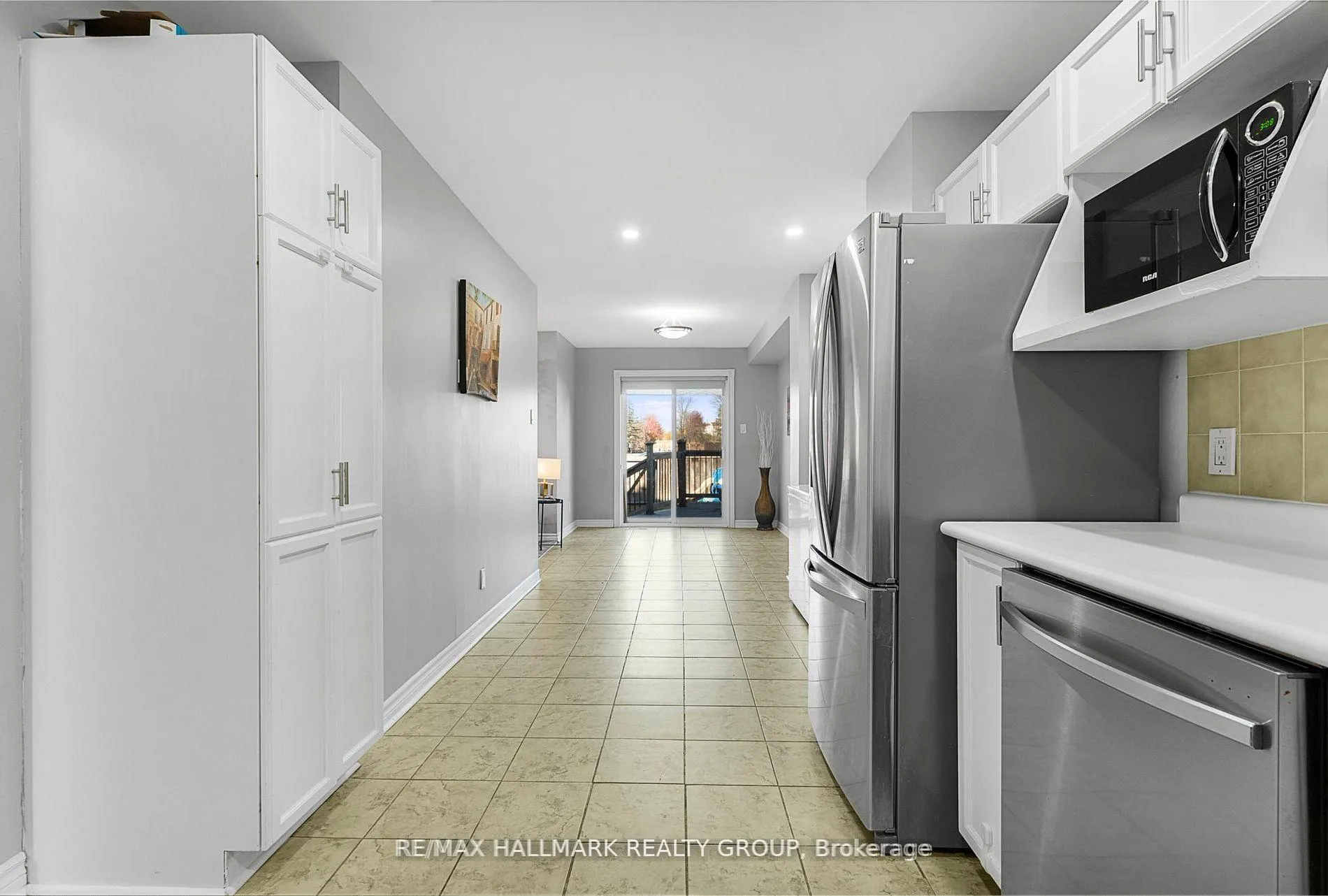 Photo 8 of 93 Cedarock Drive, Ottawa, Kanata - Bridlewood — HOMEH