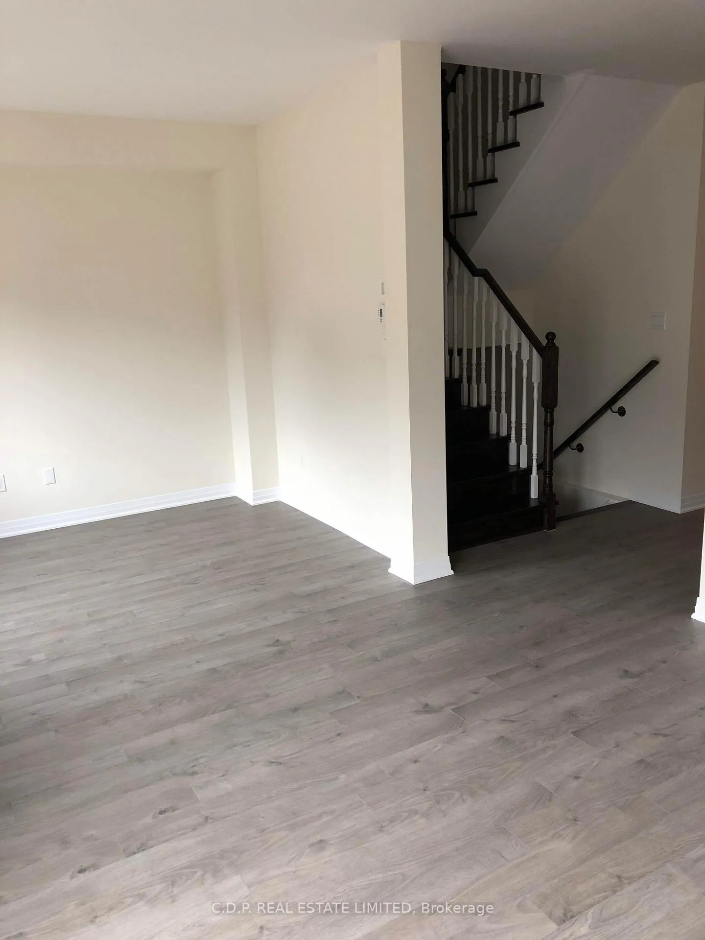 Photo 3 of 38 BEDFORD Estates Crescent N, Barrie, Bayshore — HOMEH