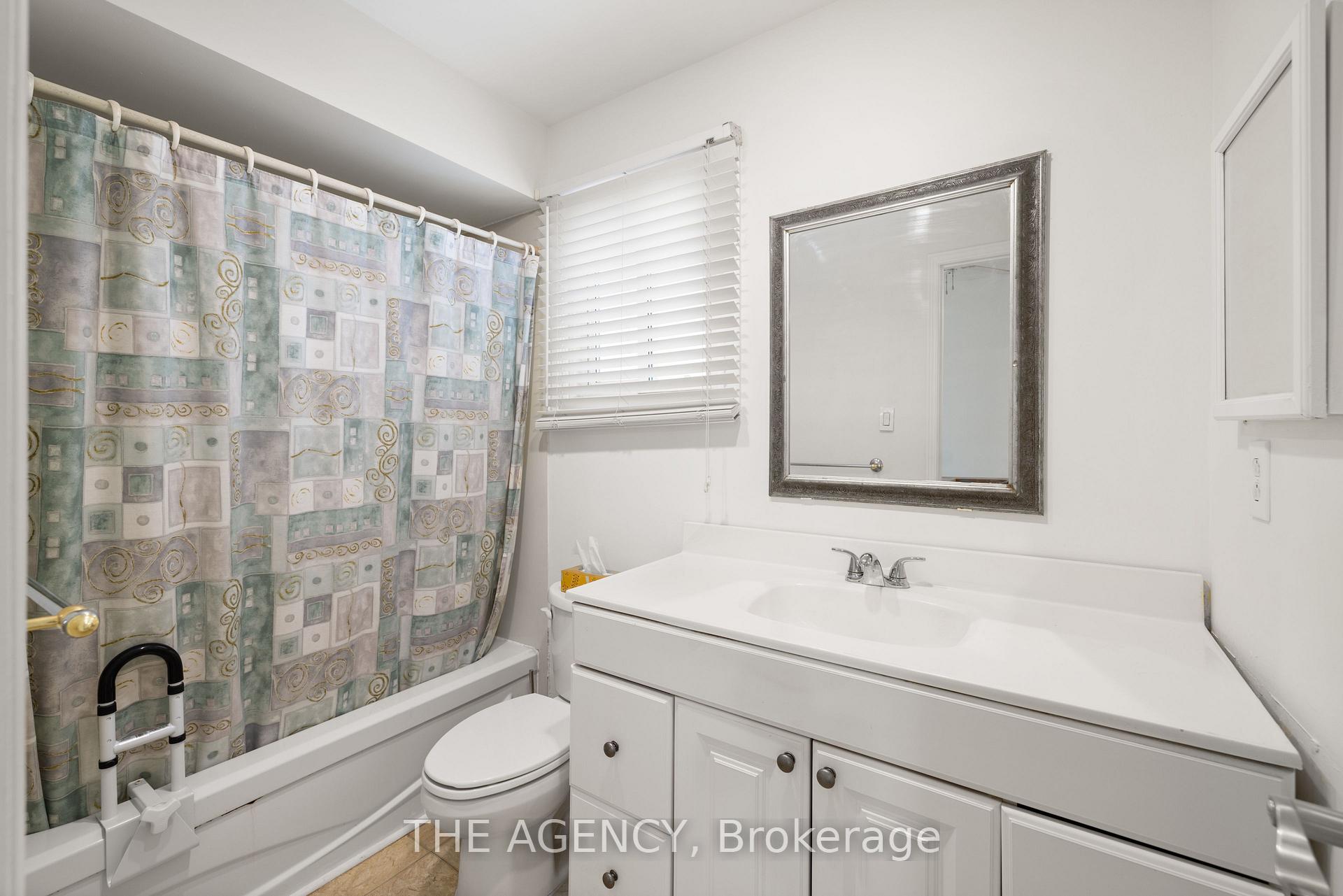 Photo 20 of 82 Barnes Drive, Ajax, Central — HOMEH