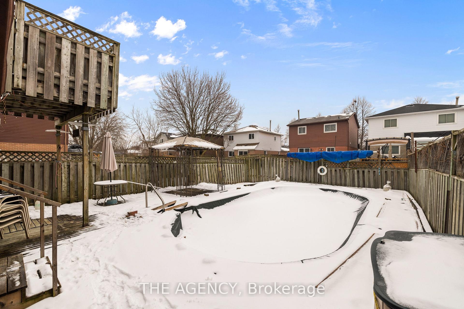 Photo 36 of 82 Barnes Drive, Ajax, Central — HOMEH