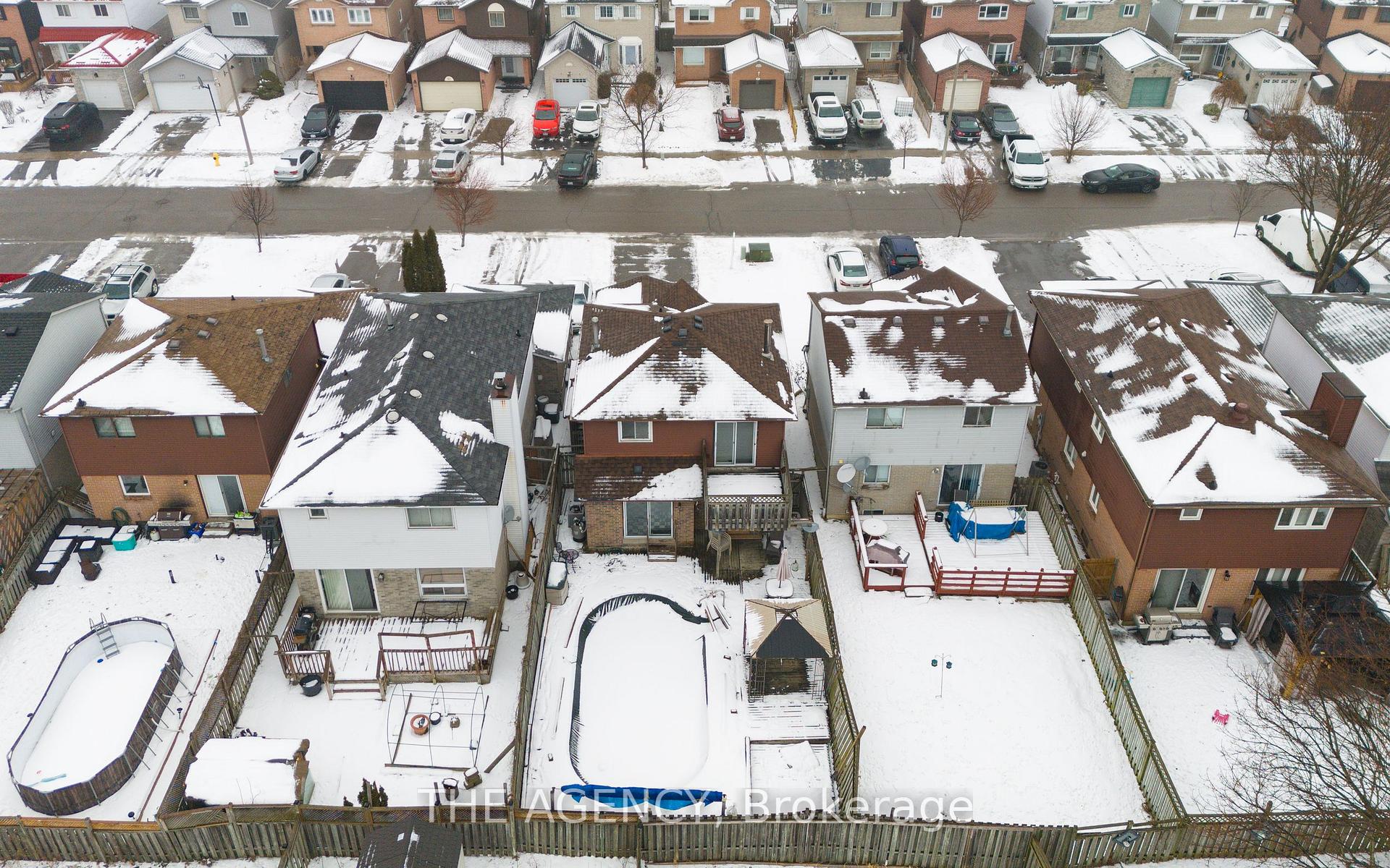 Photo 39 of 82 Barnes Drive, Ajax, Central — HOMEH