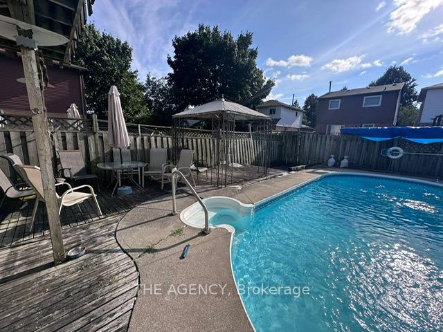 Photo 41 of 82 Barnes Drive, Ajax, Central — HOMEH