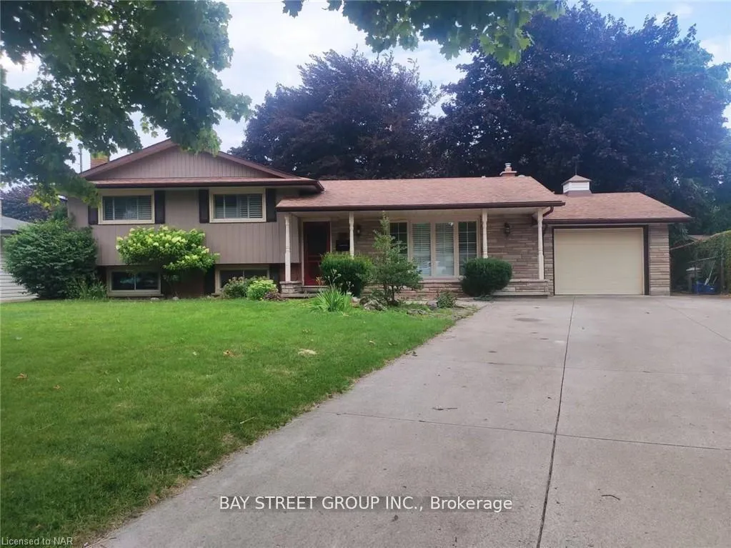 Photo 1 of 10 Rideau Crescent, St. Catharines, Vine/Linwell — HOMEH